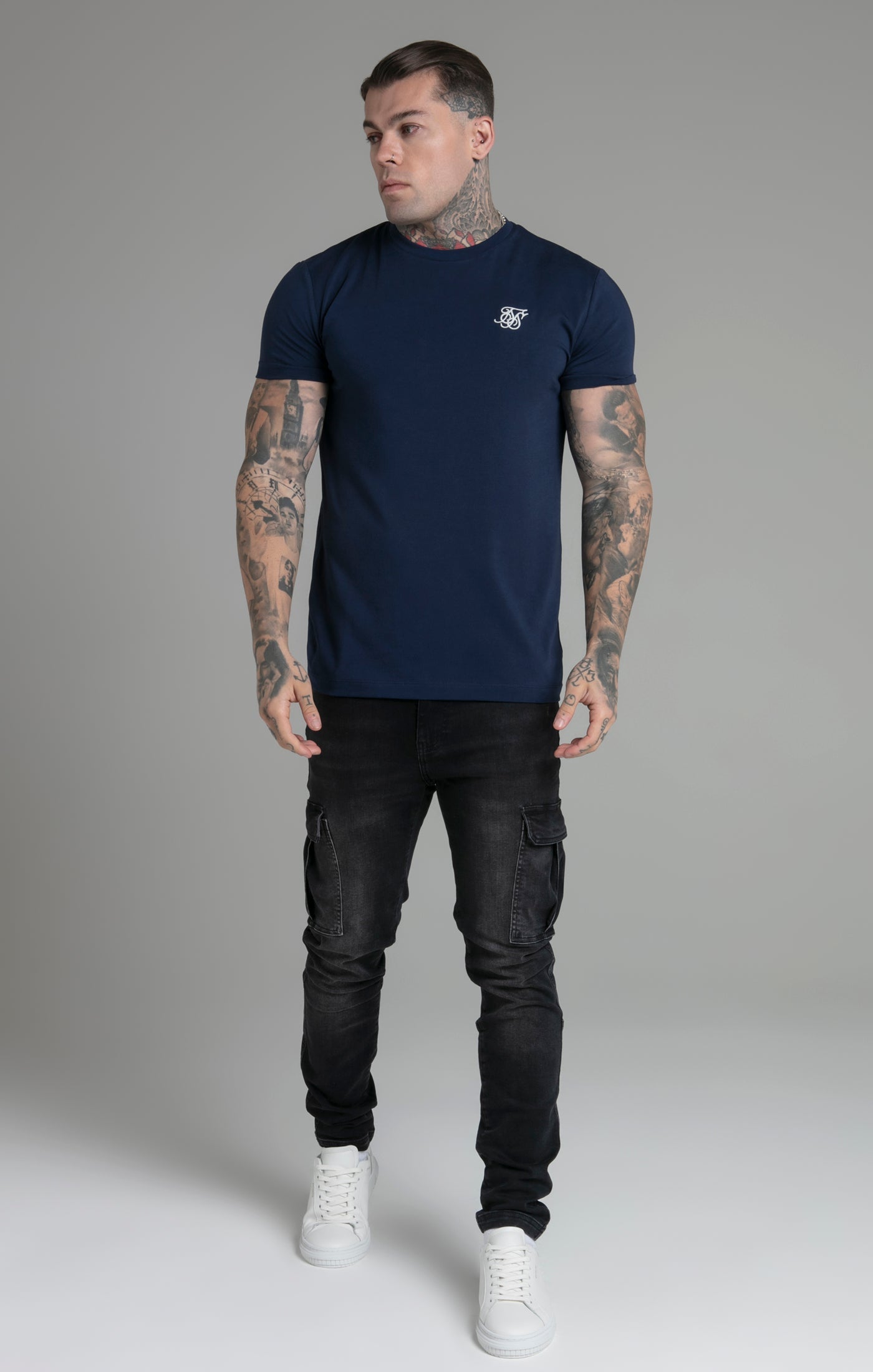 Maglietta Muscle Fit in Navy T-Shirt SikSilk