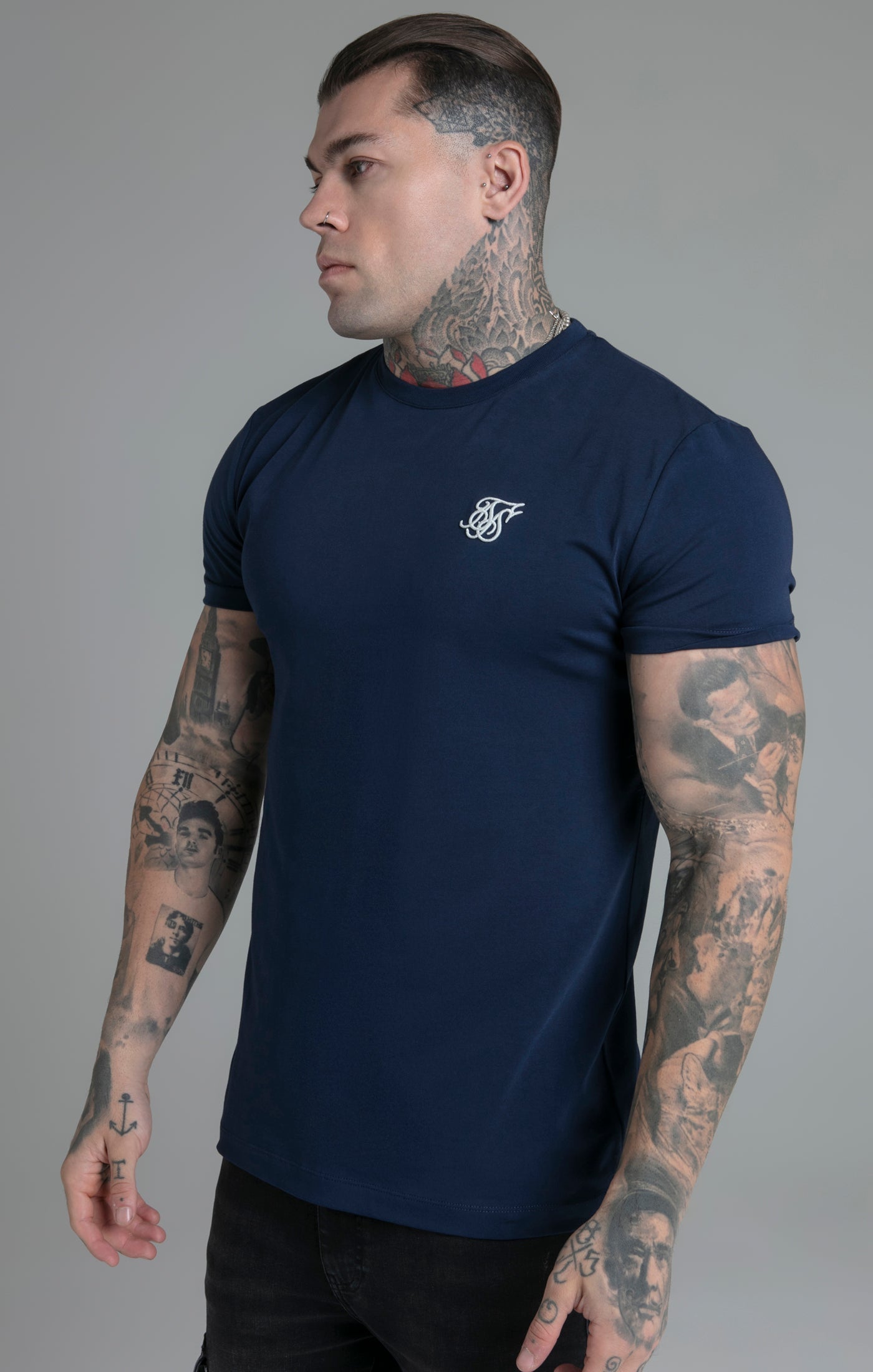 Maglietta Muscle Fit in Navy T-Shirt SikSilk