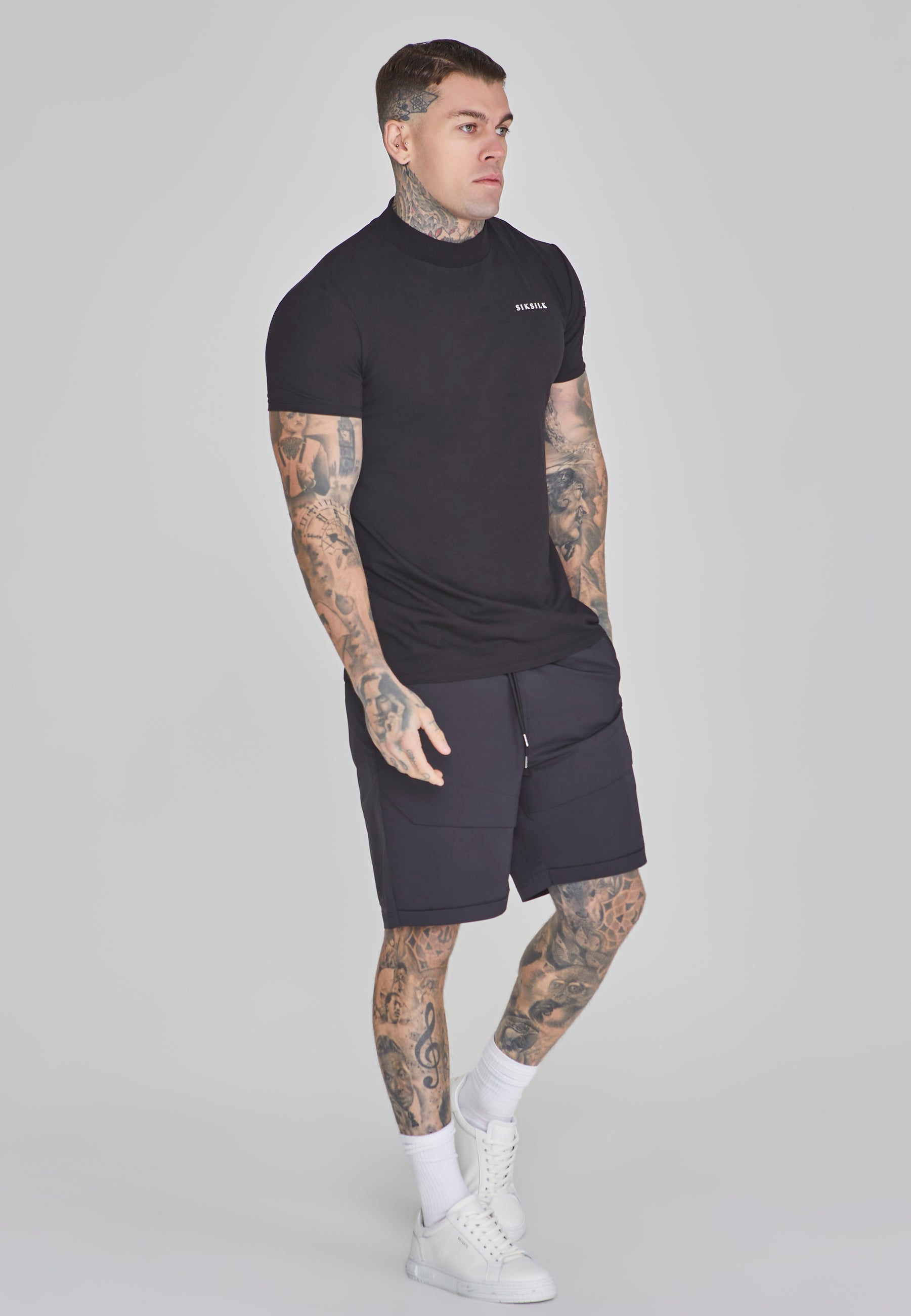 Maglietta Muscle Fit in nero Magliette SikSilk