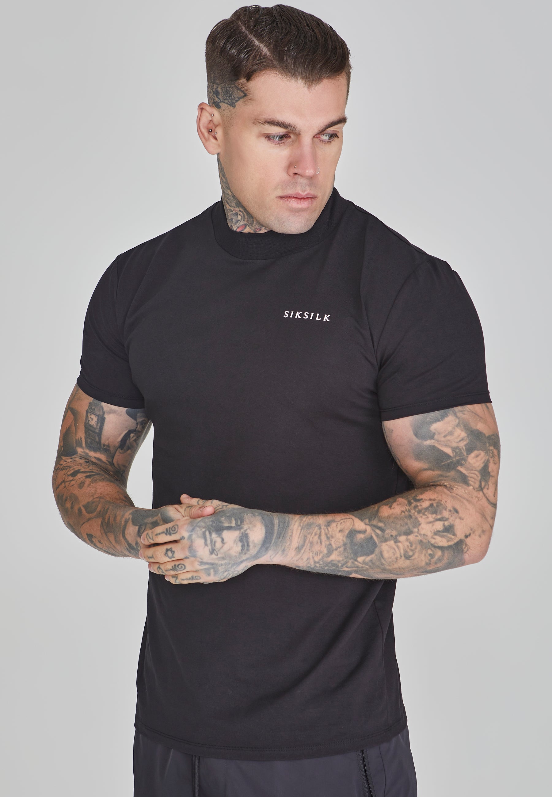 Maglietta Muscle Fit in nero Magliette SikSilk