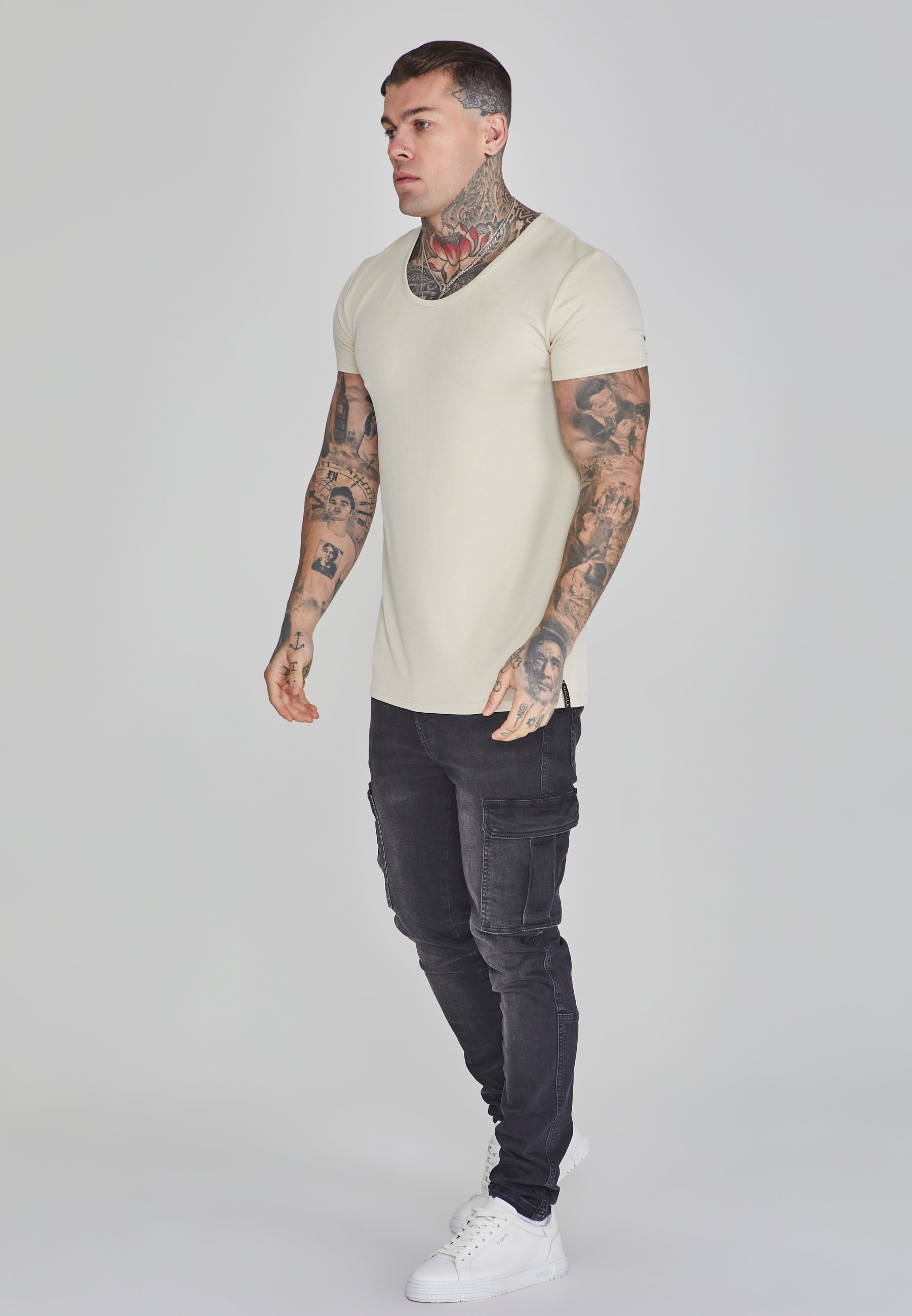 T-shirt Muscle Fit in ecru T-shirt SikSilk