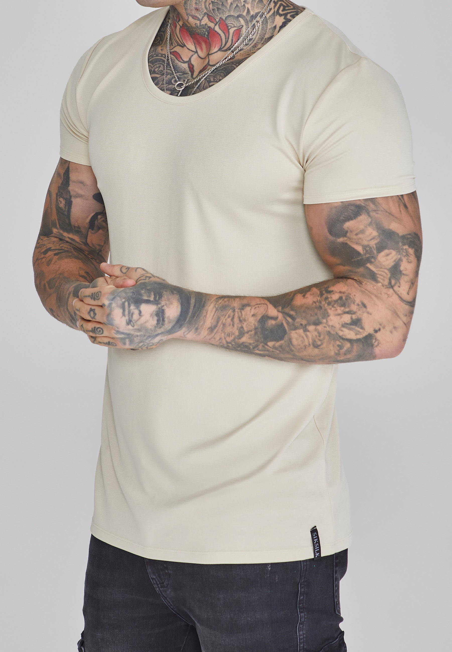 T-shirt Muscle Fit in ecru T-shirt SikSilk