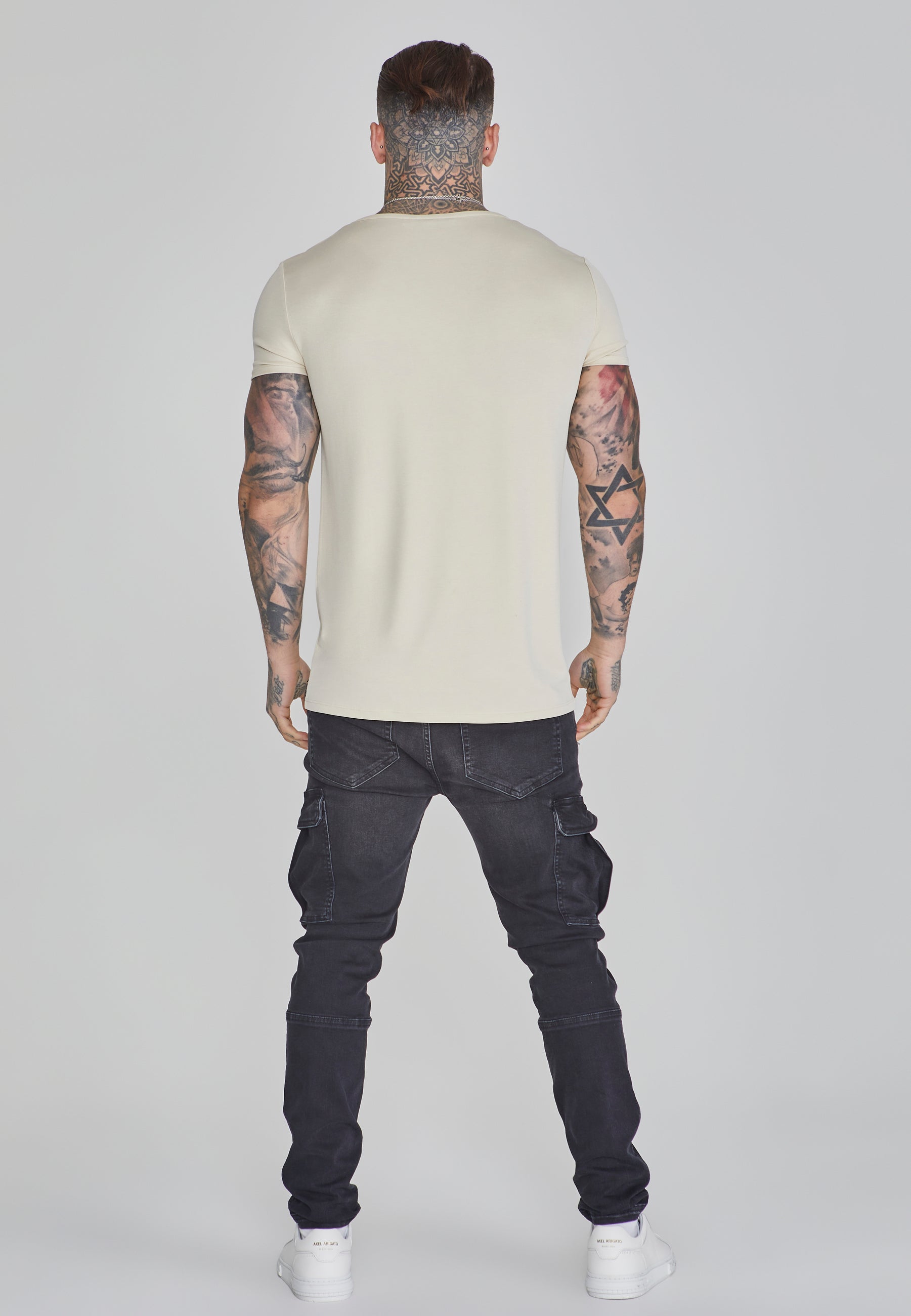 T-shirt Muscle Fit in ecru T-shirt SikSilk