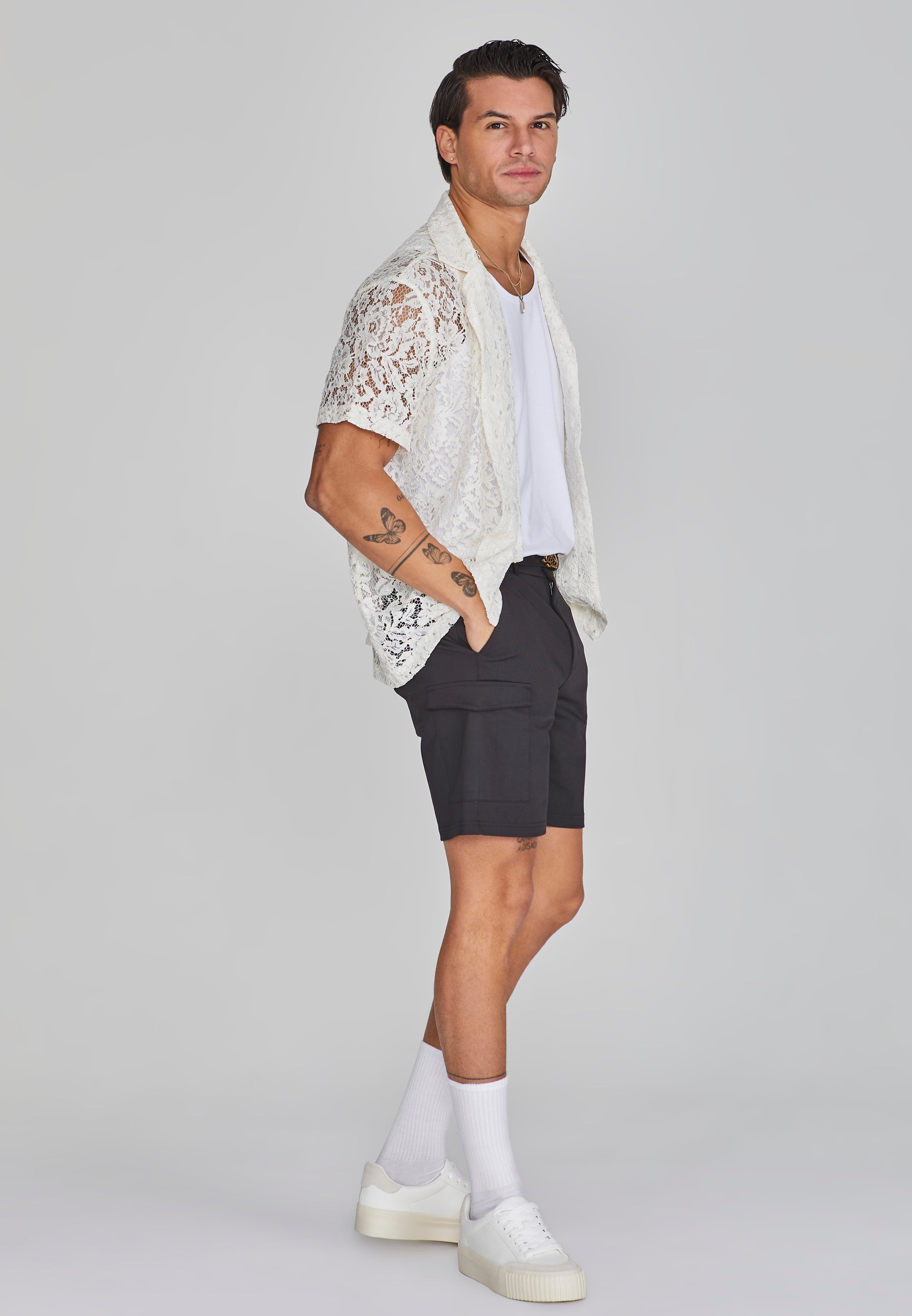 Pantaloncini Cargo in nero SikSilk