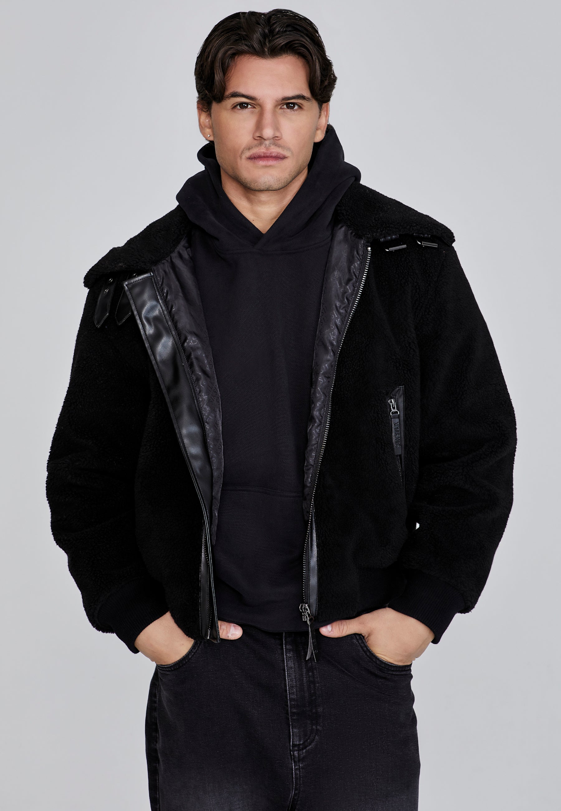 Giacca bomber Sherpa in nero Giacche SikSilk
