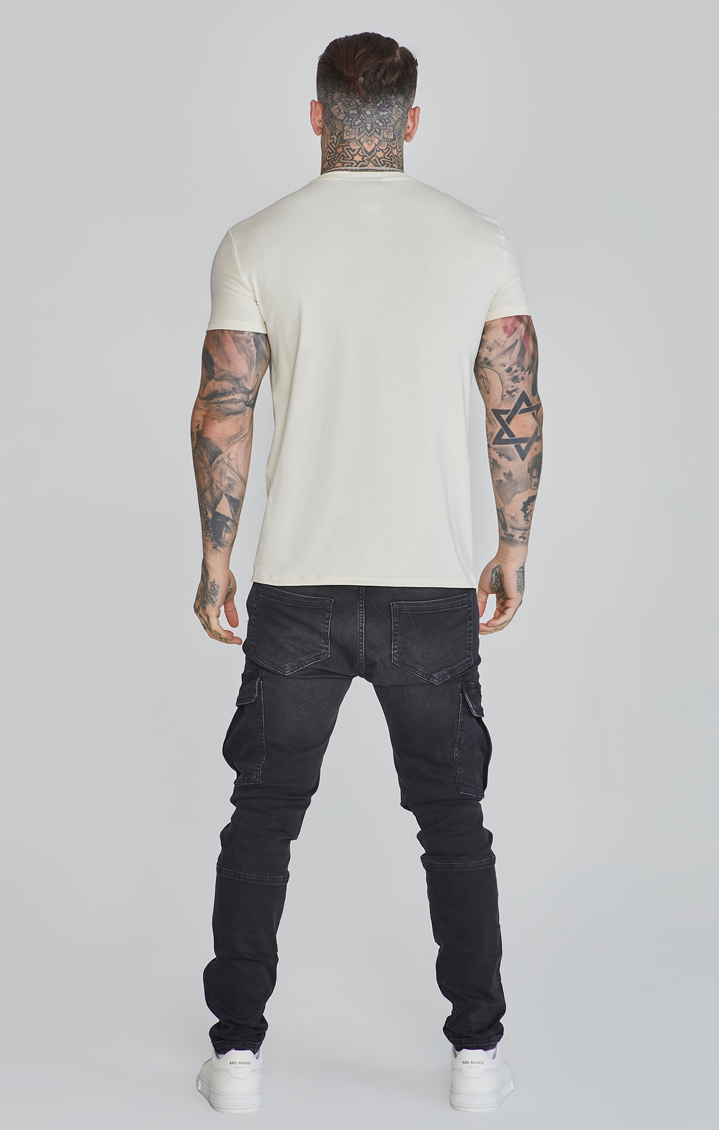 T-shirt Muscle Fit in ecru T-shirt SikSilk