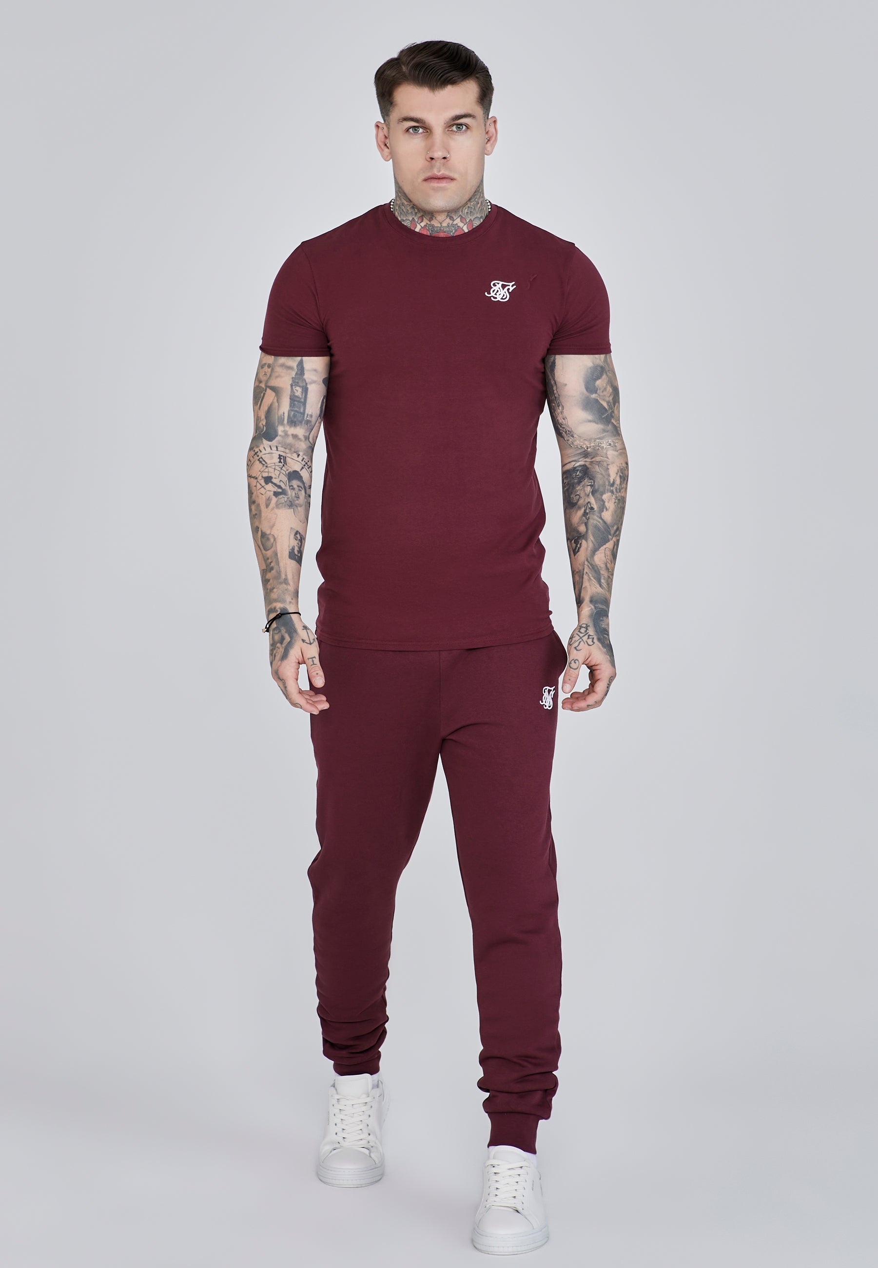 Joggers essenziali in pantaloni bordeaux SikSilk