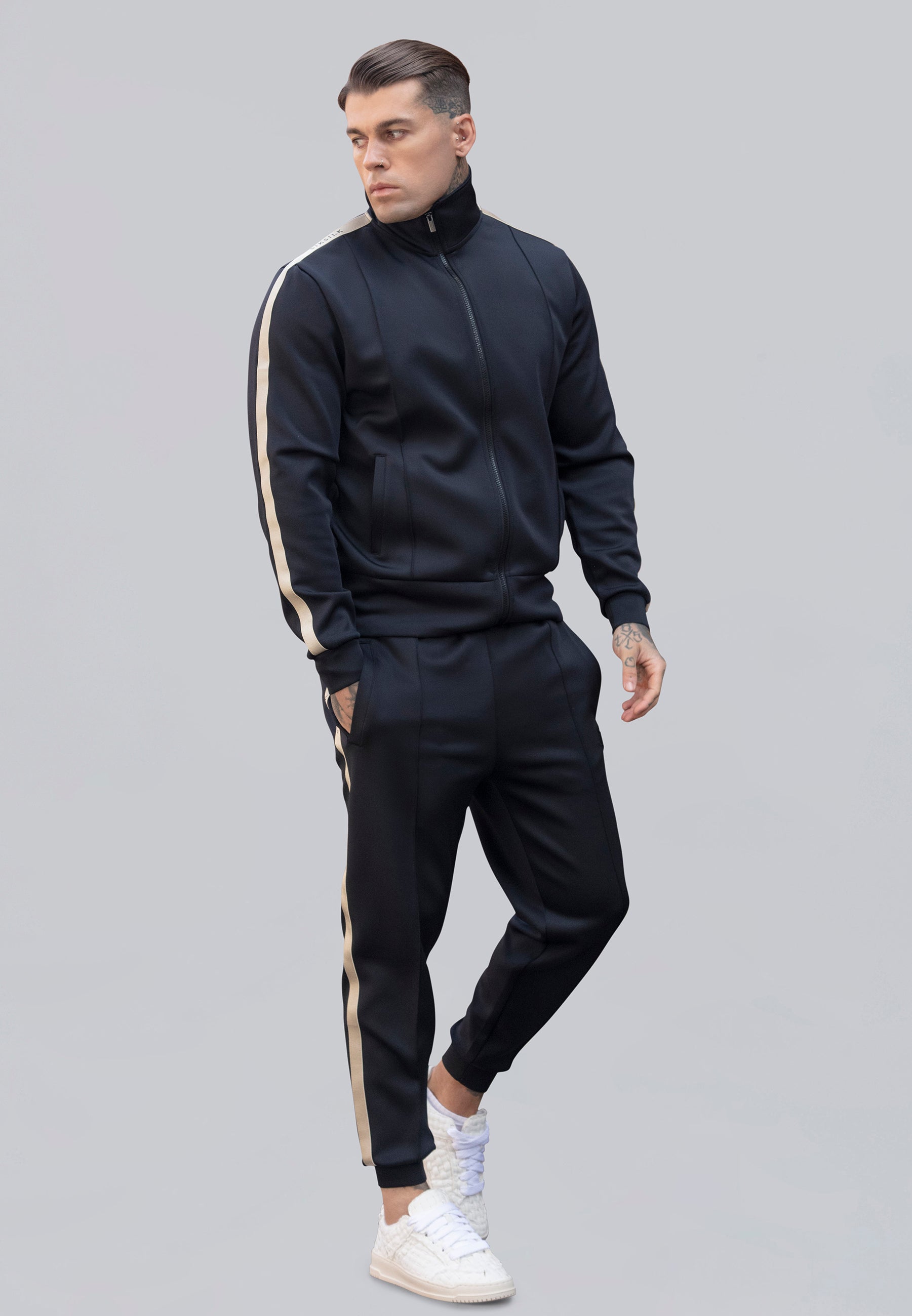 Top in felpa nero SikSilk