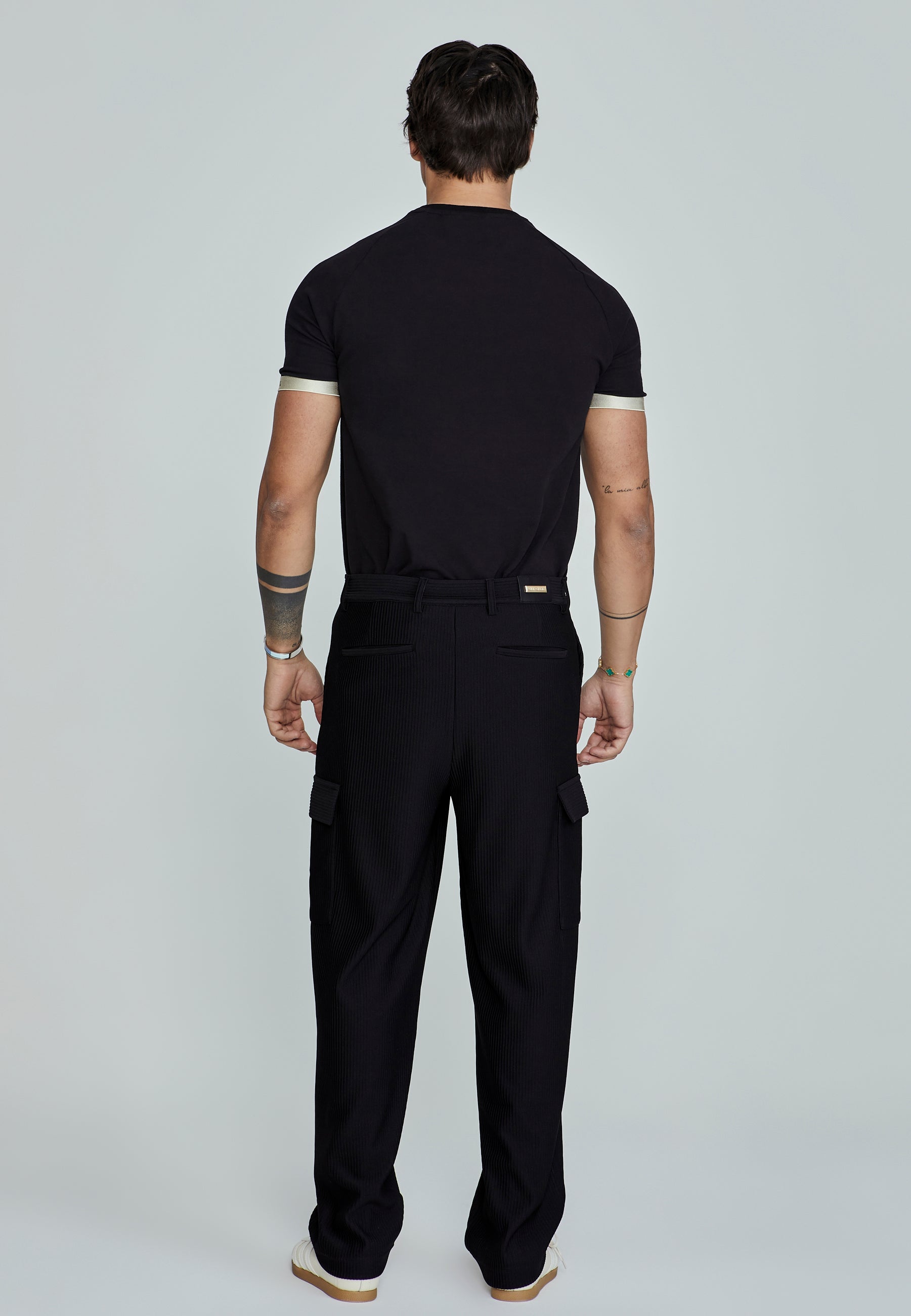 Pantaloni Cargo in nero Pantaloni SikSilk