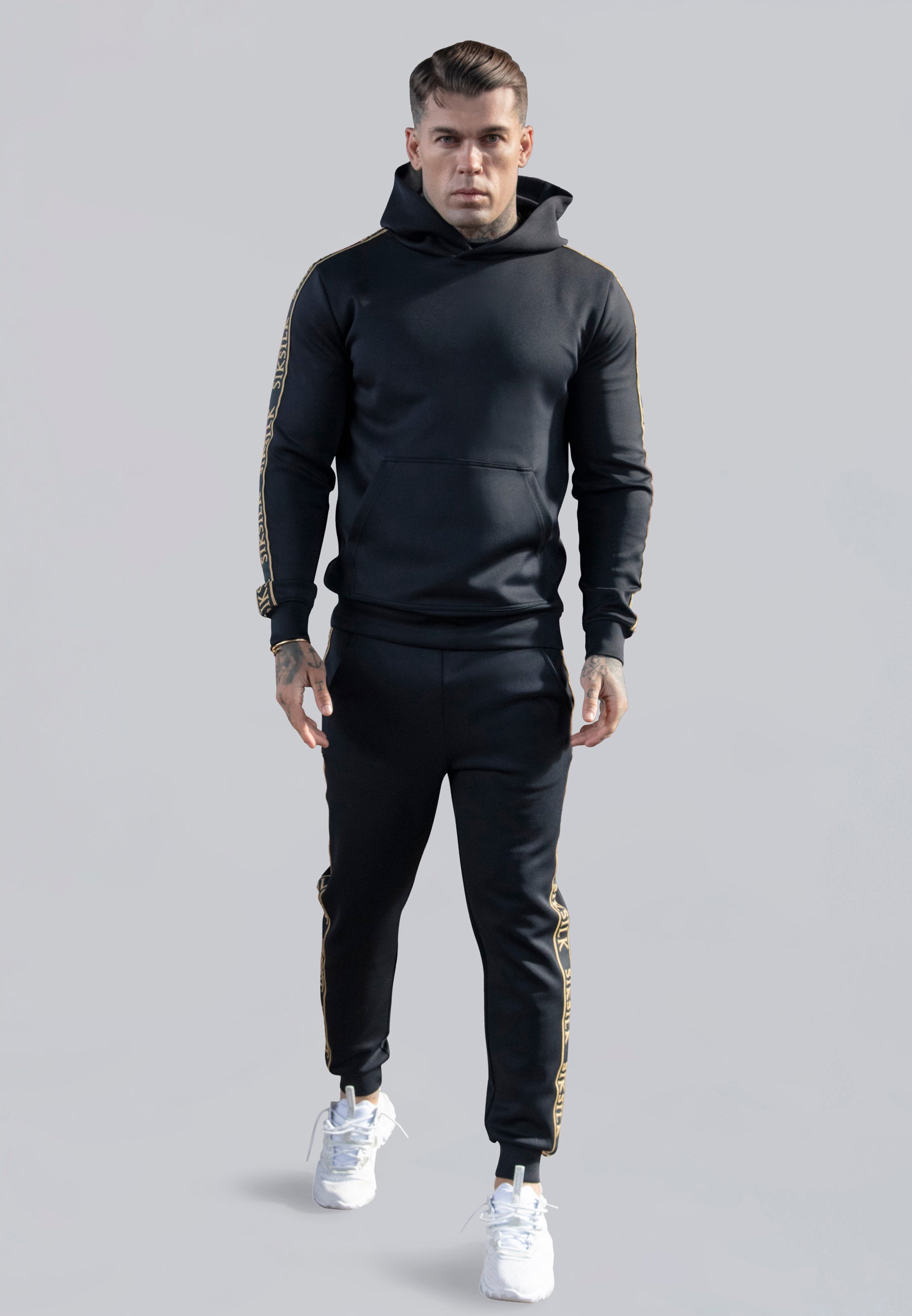 Maglioni Felpa con cappuccio in nero SikSilk