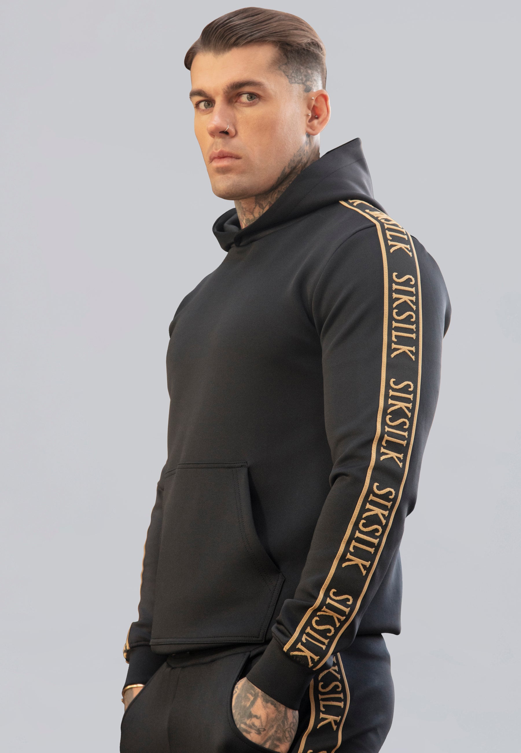 Maglioni Felpa con cappuccio in nero SikSilk