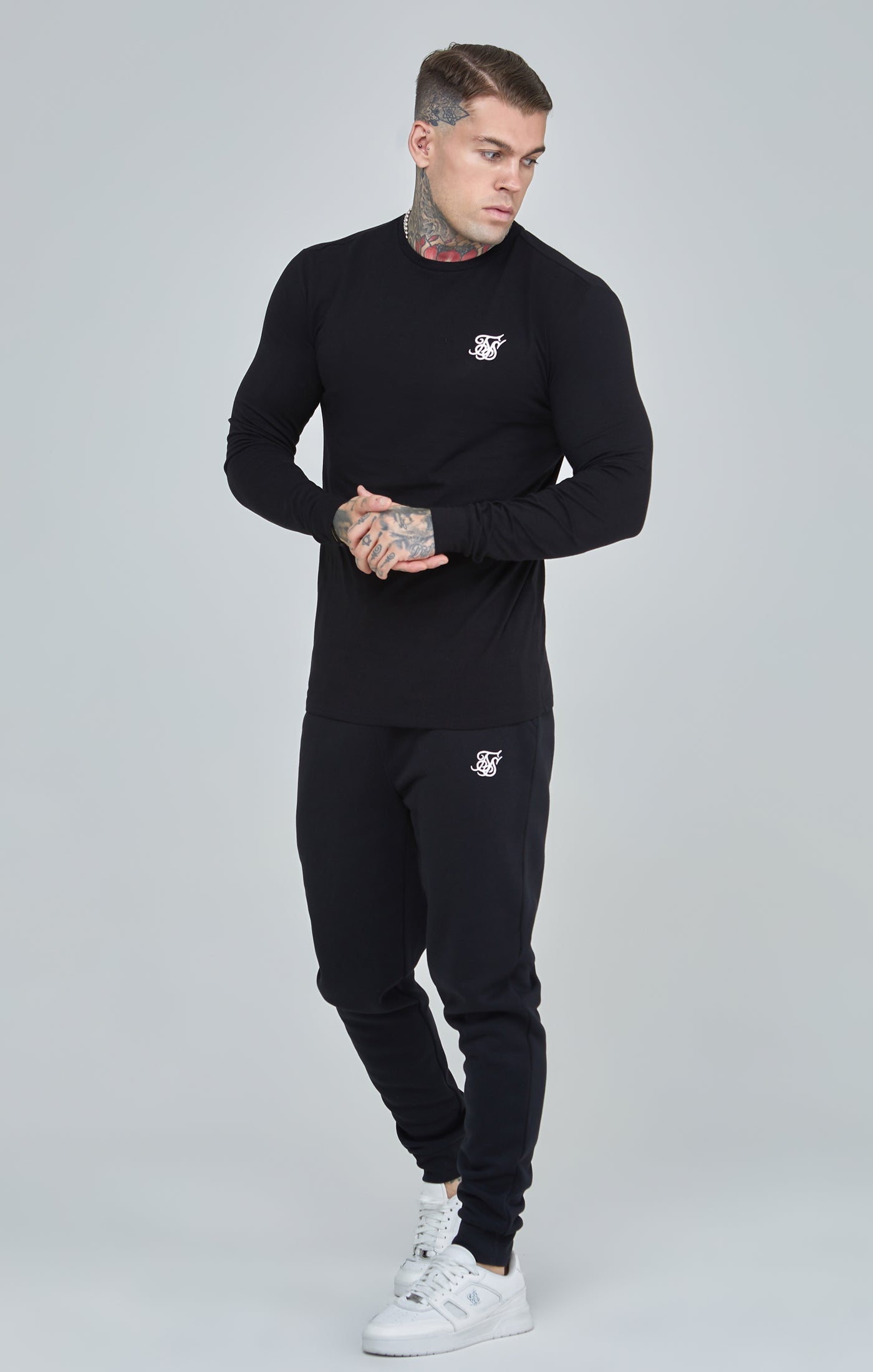 Maglietta Essentials a maniche lunghe in nero Magliette SikSilk
