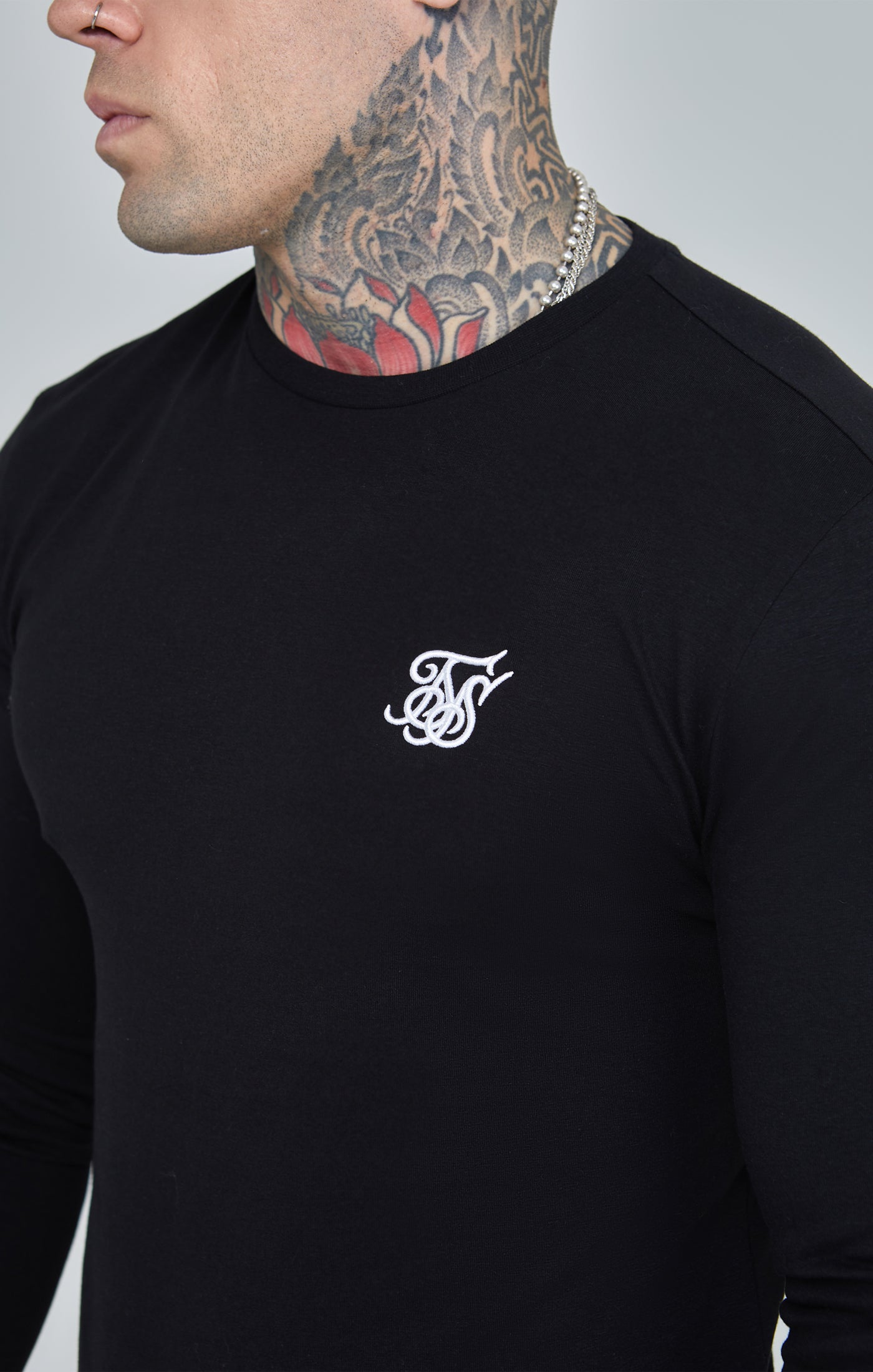 Maglietta Essentials a maniche lunghe in nero Magliette SikSilk