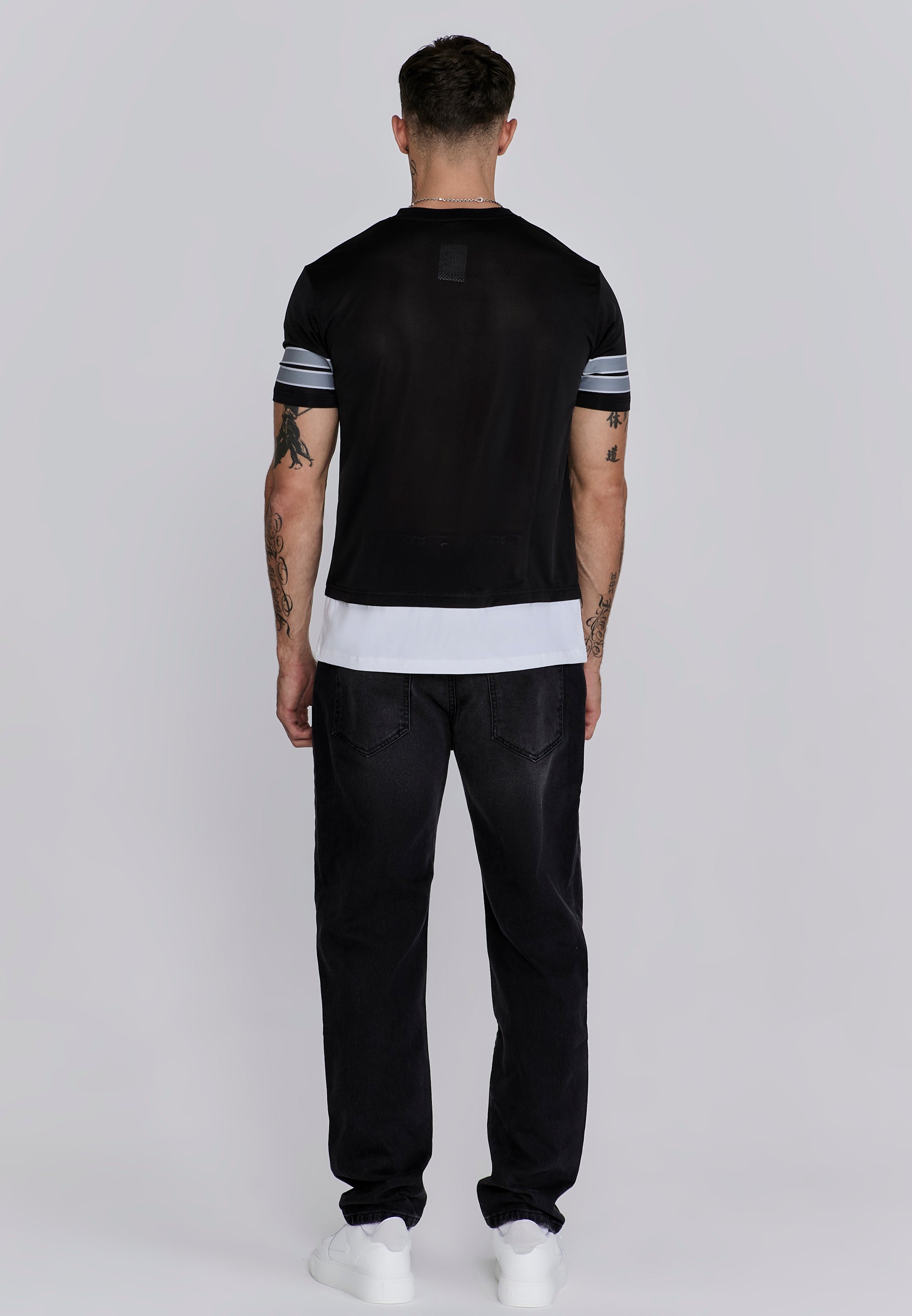 Maglietta sportiva in nero Magliette SikSilk