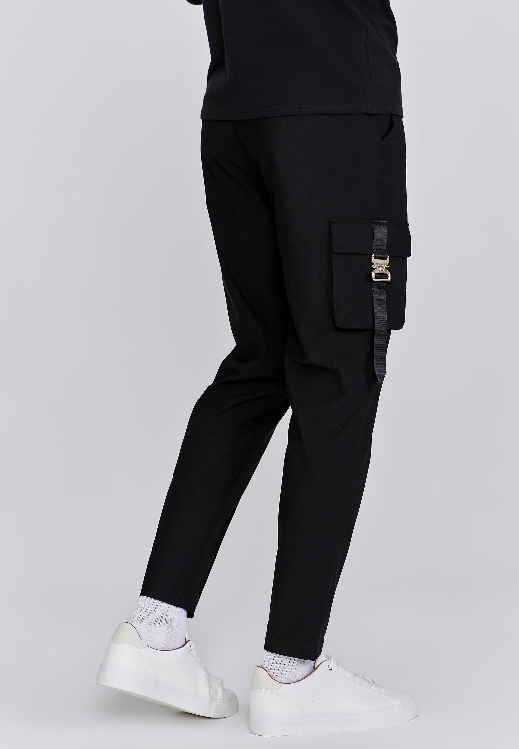 Flight Cargo Pant in nero Pantaloni SikSilk