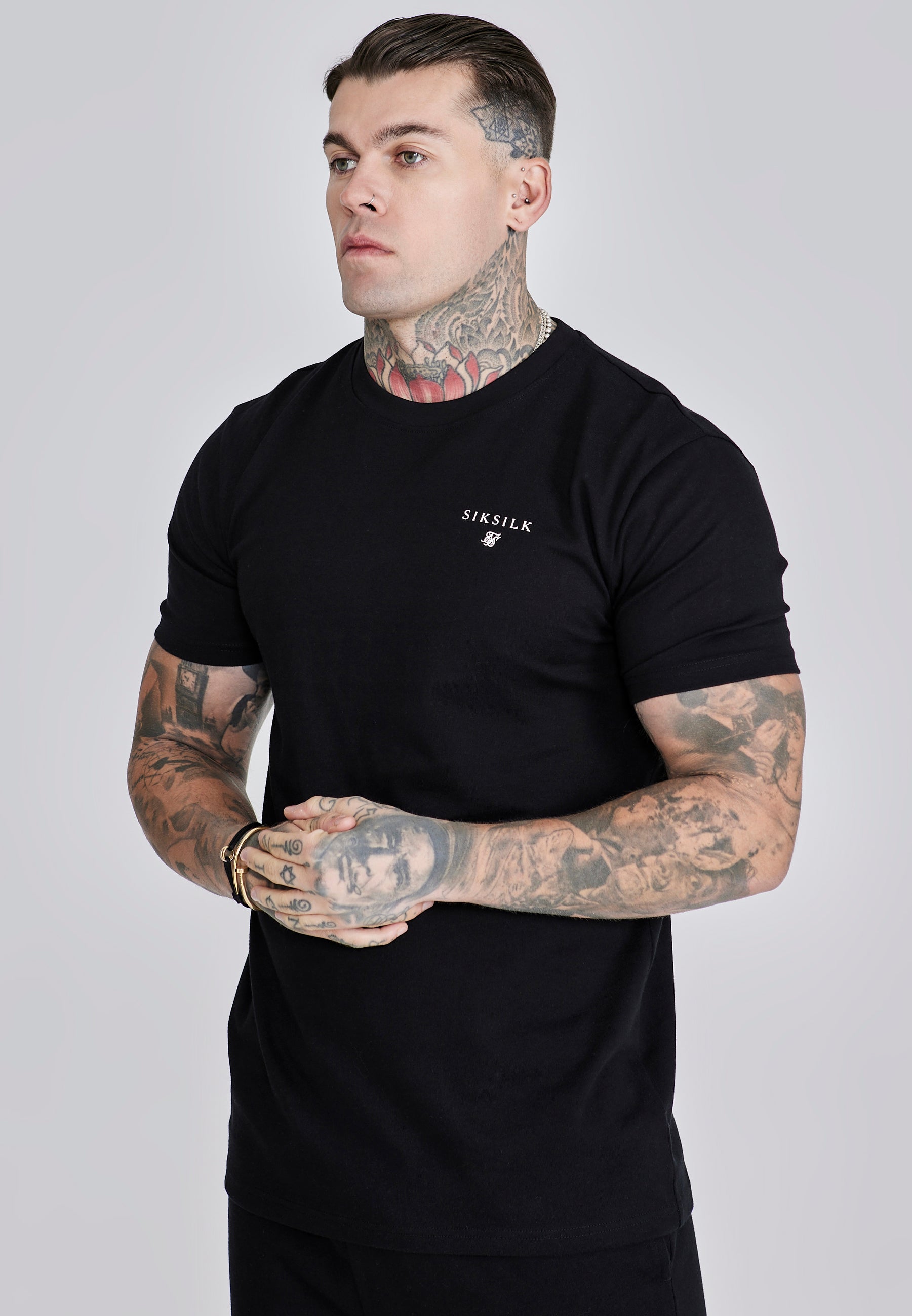 Set di maglietta e pantaloncini neri SikSilk