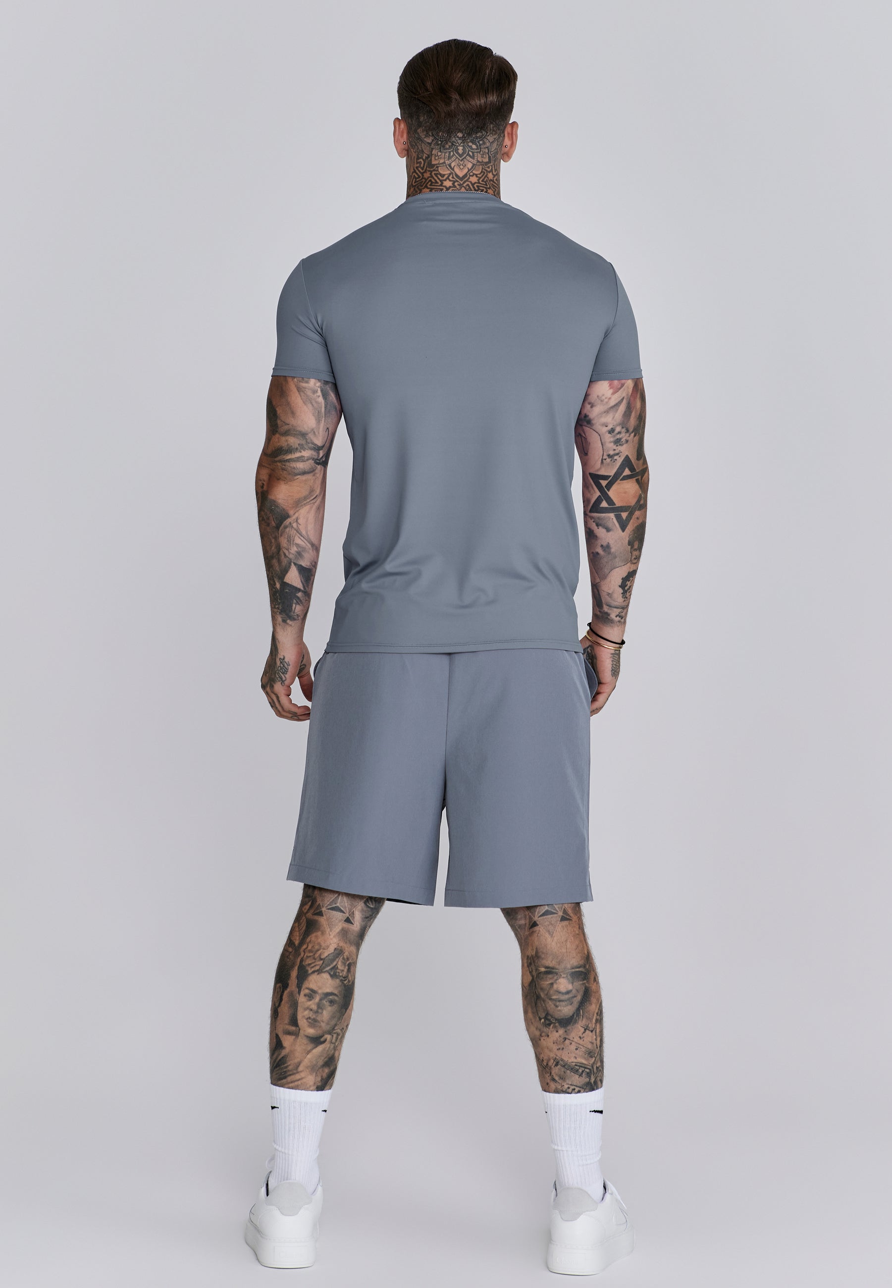 Maglietta Muscle Fit in grigio Magliette SikSilk
