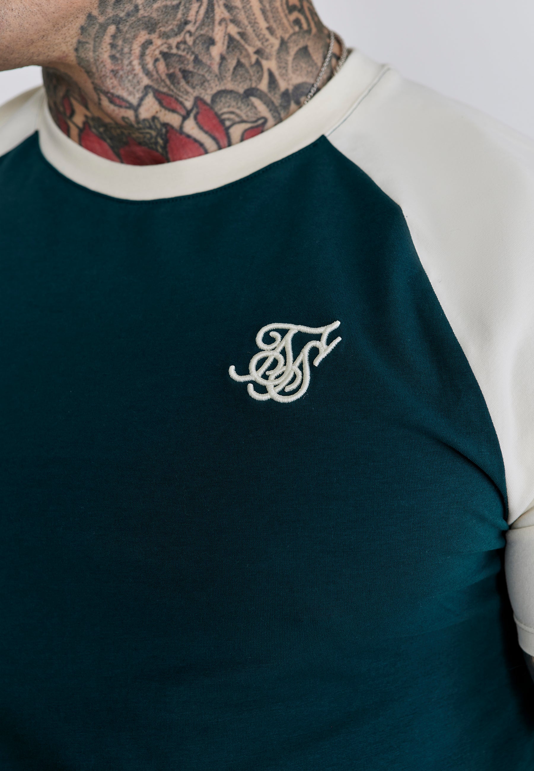 Maglietta Raglan in verde, ecru Magliette SikSilk