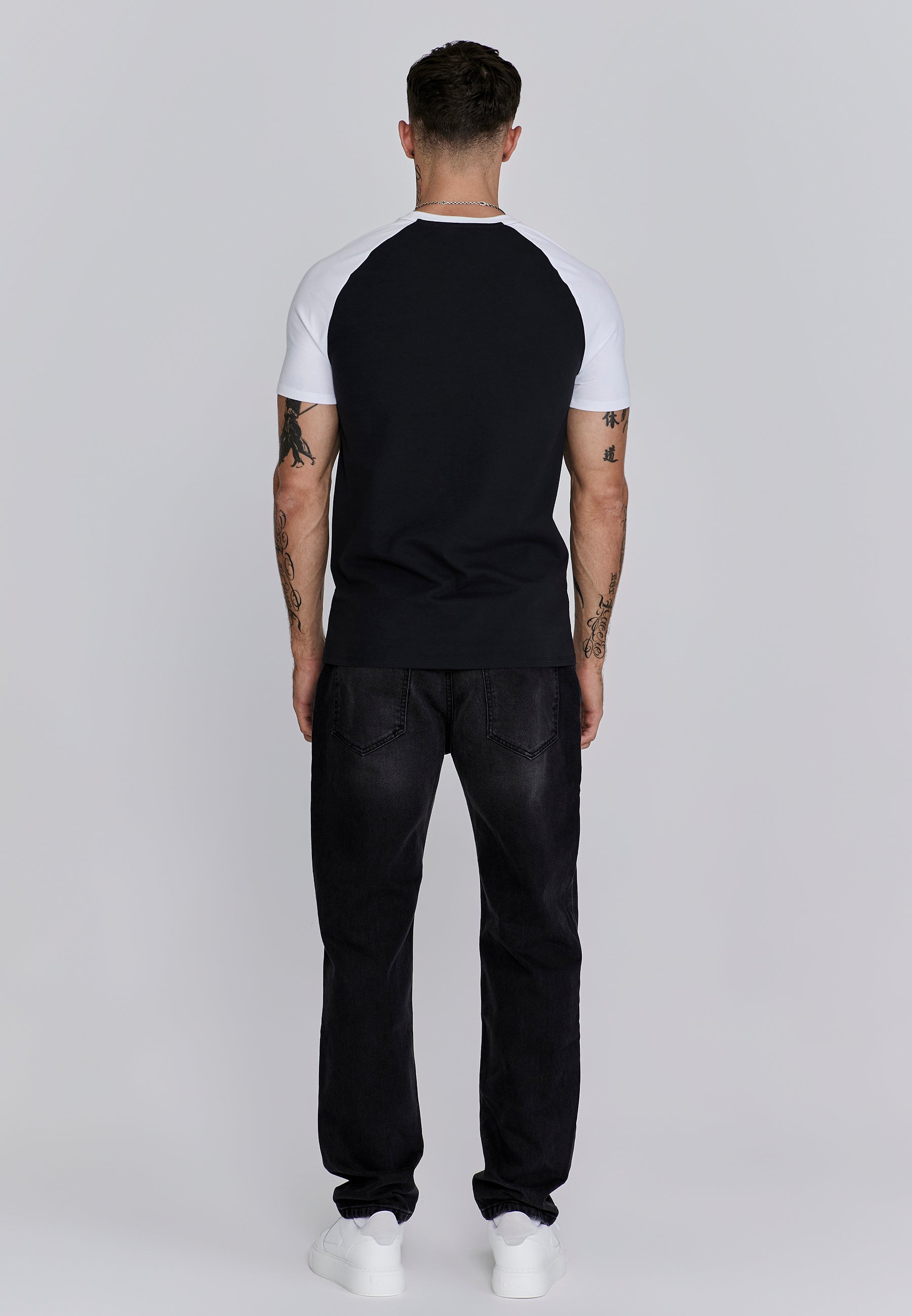 Maglietta Raglan in Nero, Bianco Magliette SikSilk