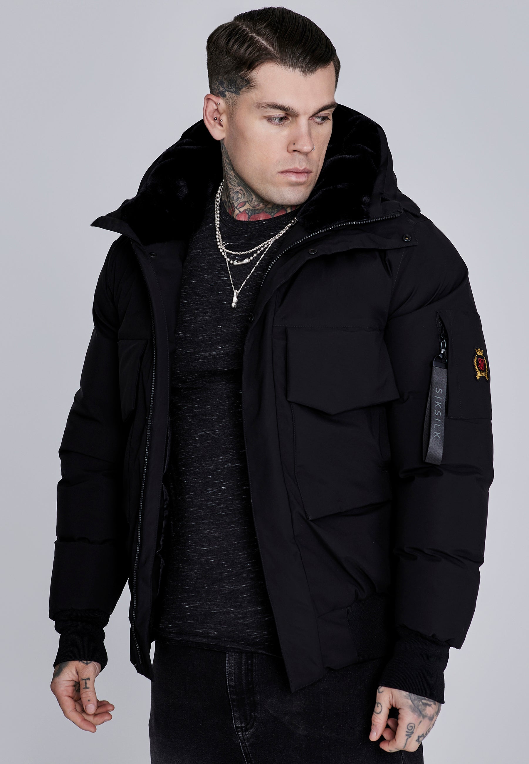 Giacca bomber con cappuccio in nero Giacche SikSilk