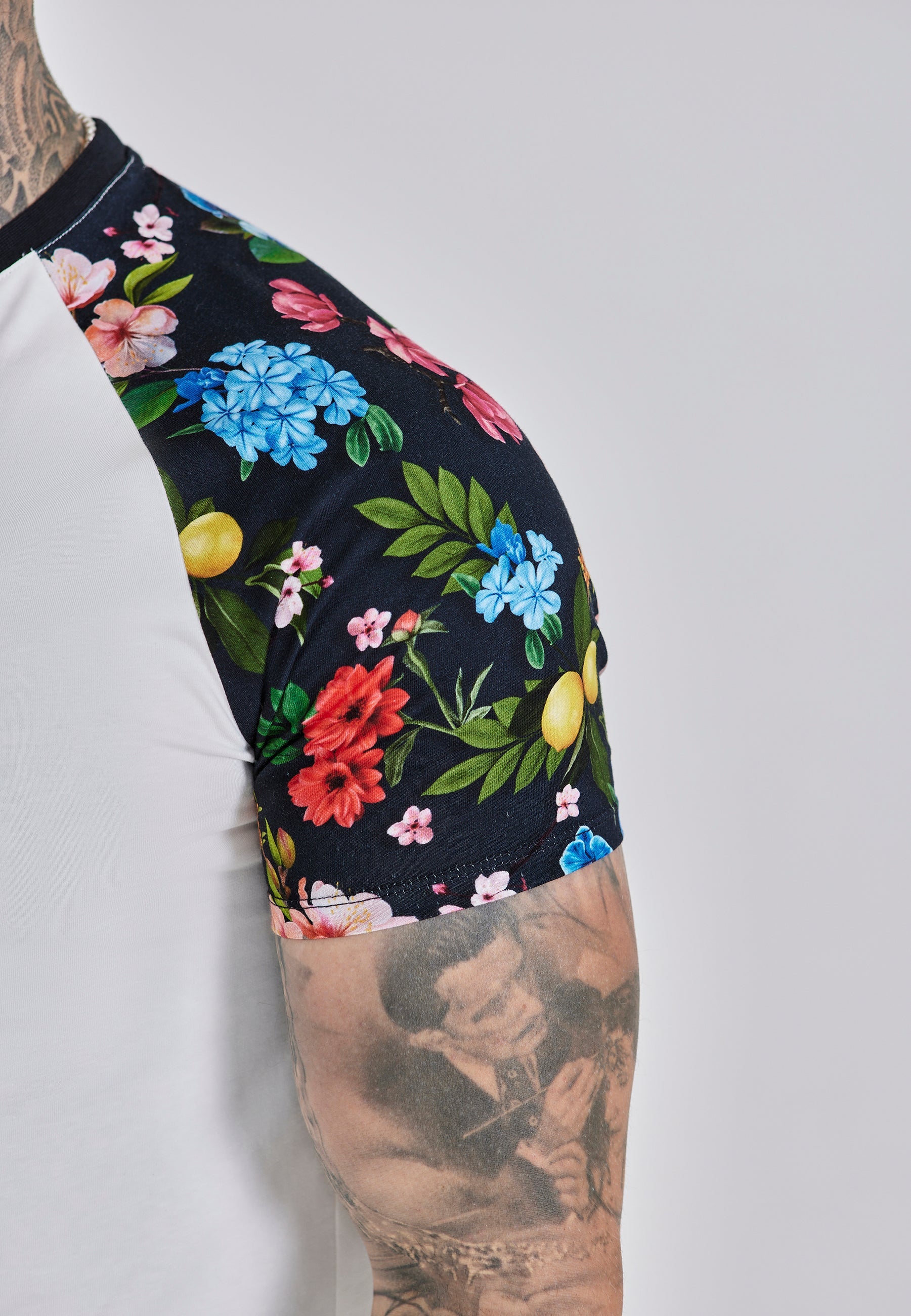 Maglietta Raglan in Ecru Multi T-Shirt SikSilk