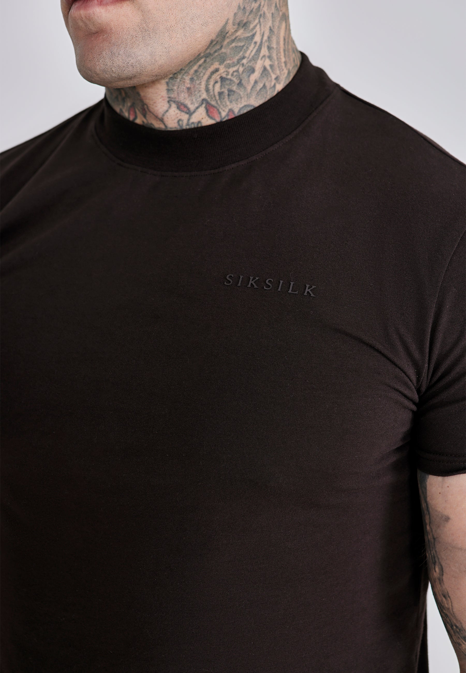 Maglietta Muscle Fit in marrone Magliette SikSilk