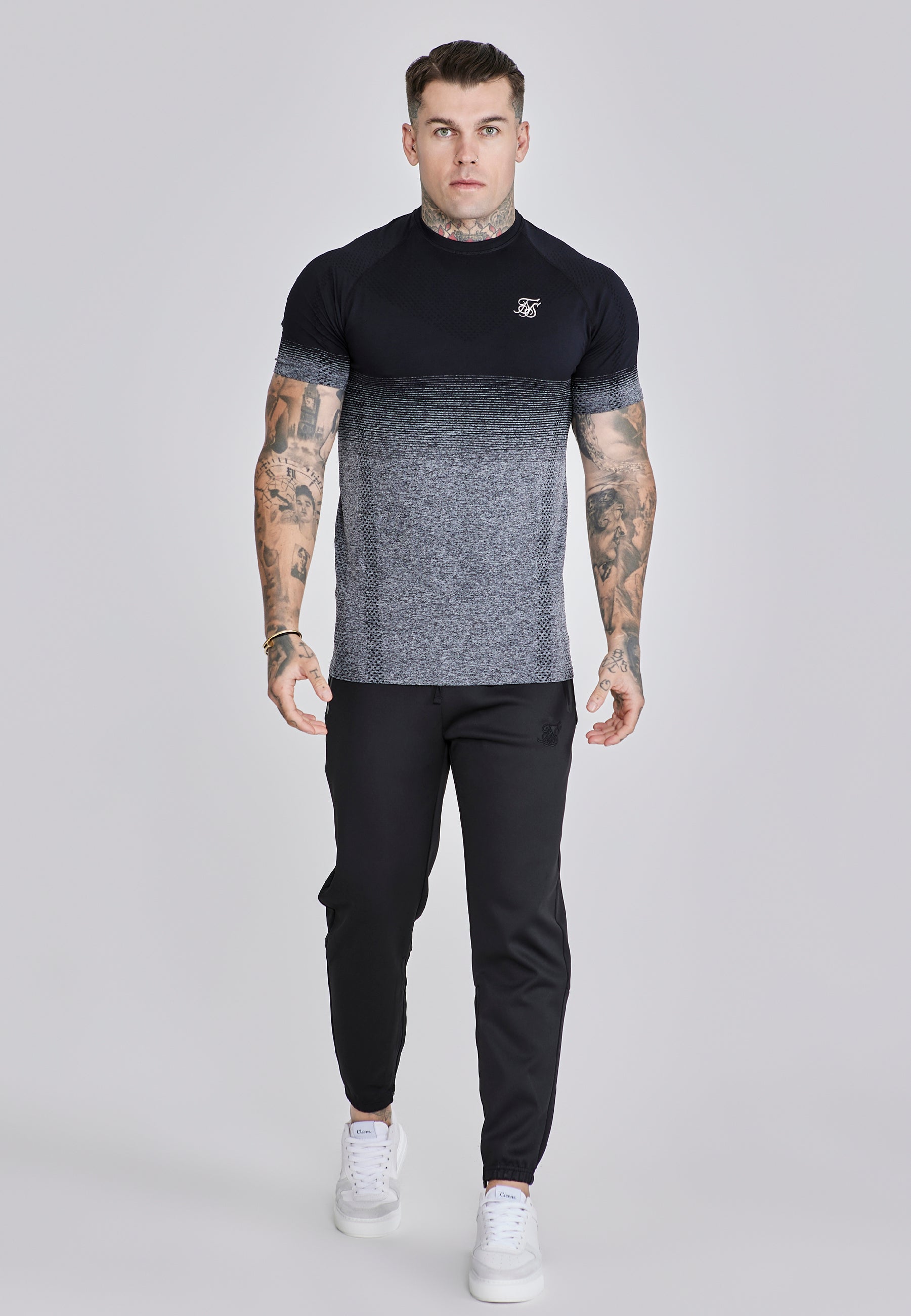Joggers Tapered in nero Pantaloni SikSilk