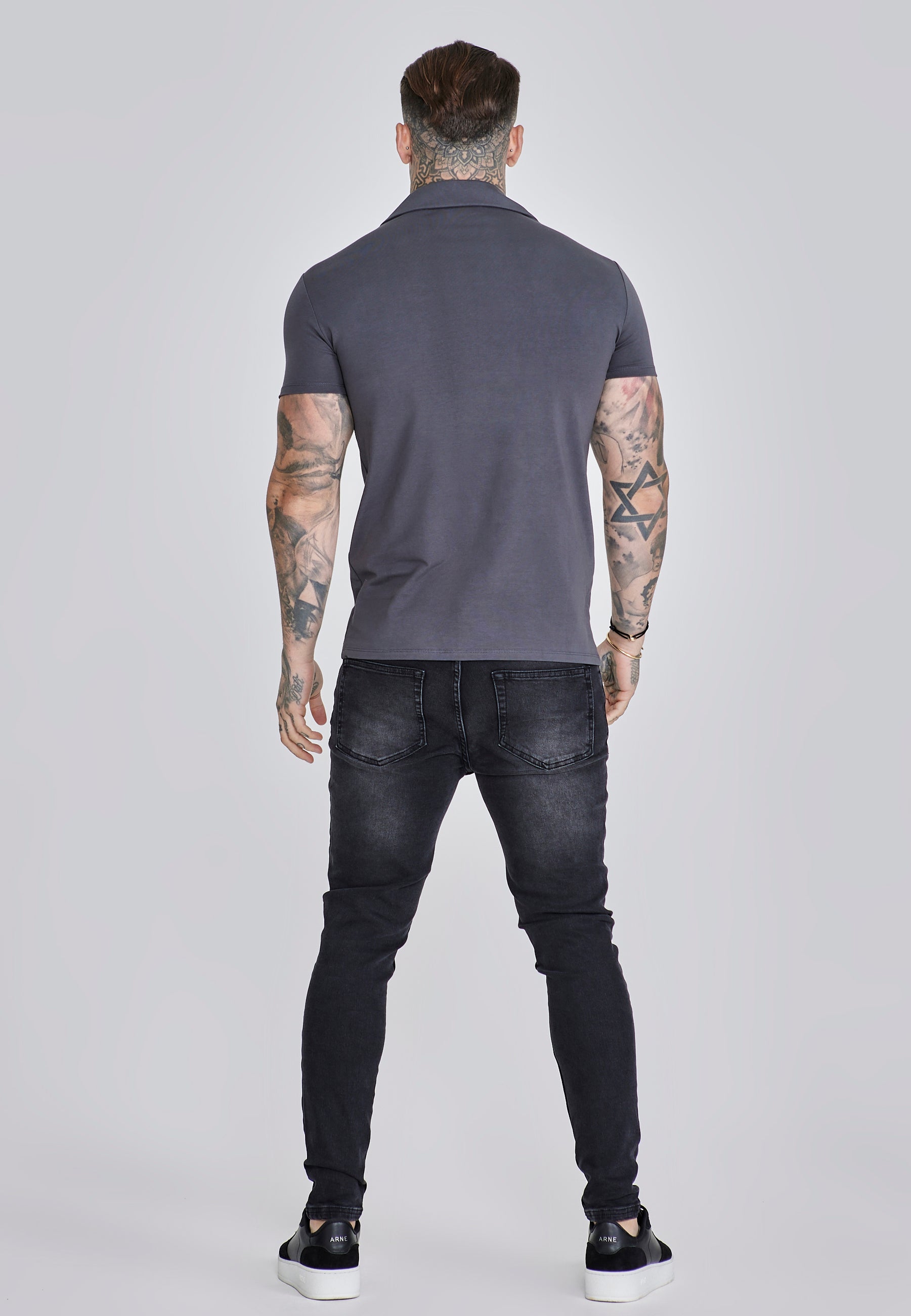 Polo Smart Revere - Taglio muscolare in nero Magliette SikSilk
