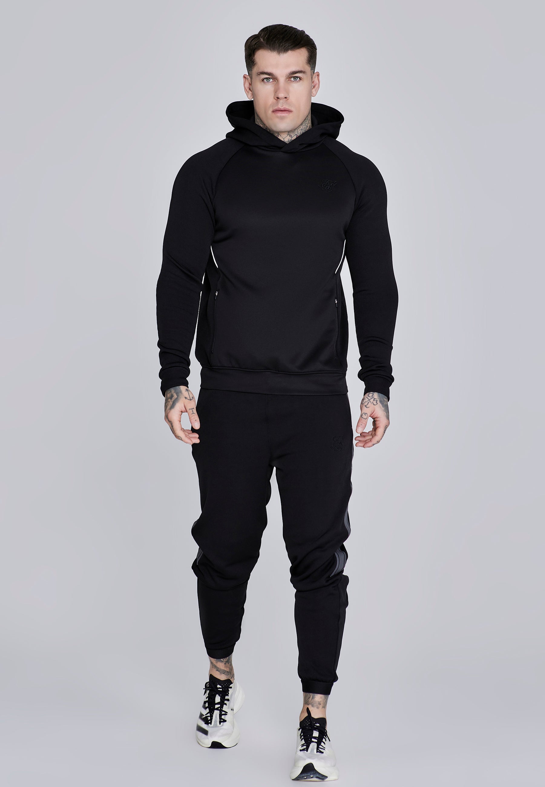 Felpa con cappuccio muscolare in nero Felpa con cappuccio SikSilk