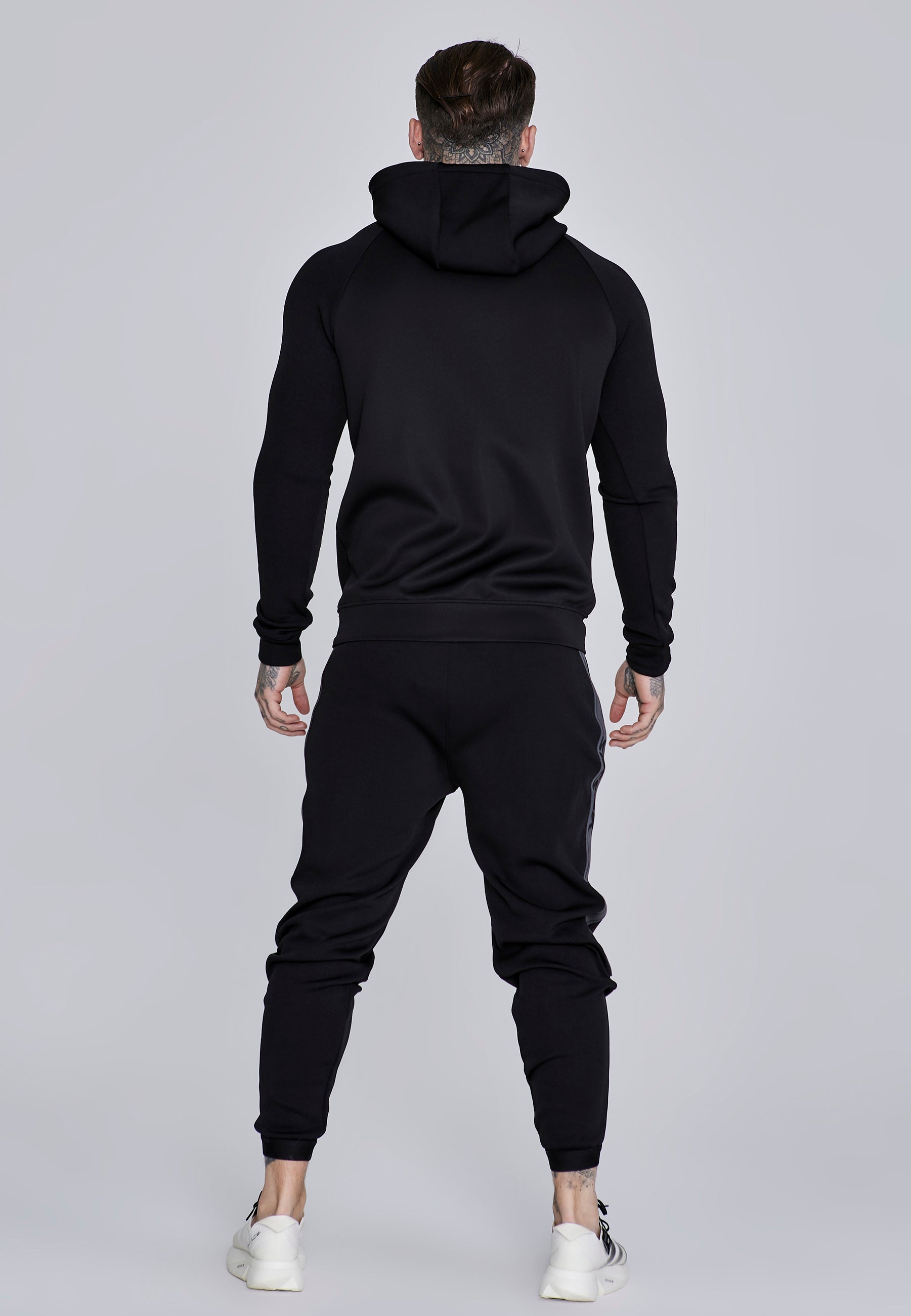 Felpa con cappuccio muscolare in nero Felpa con cappuccio SikSilk
