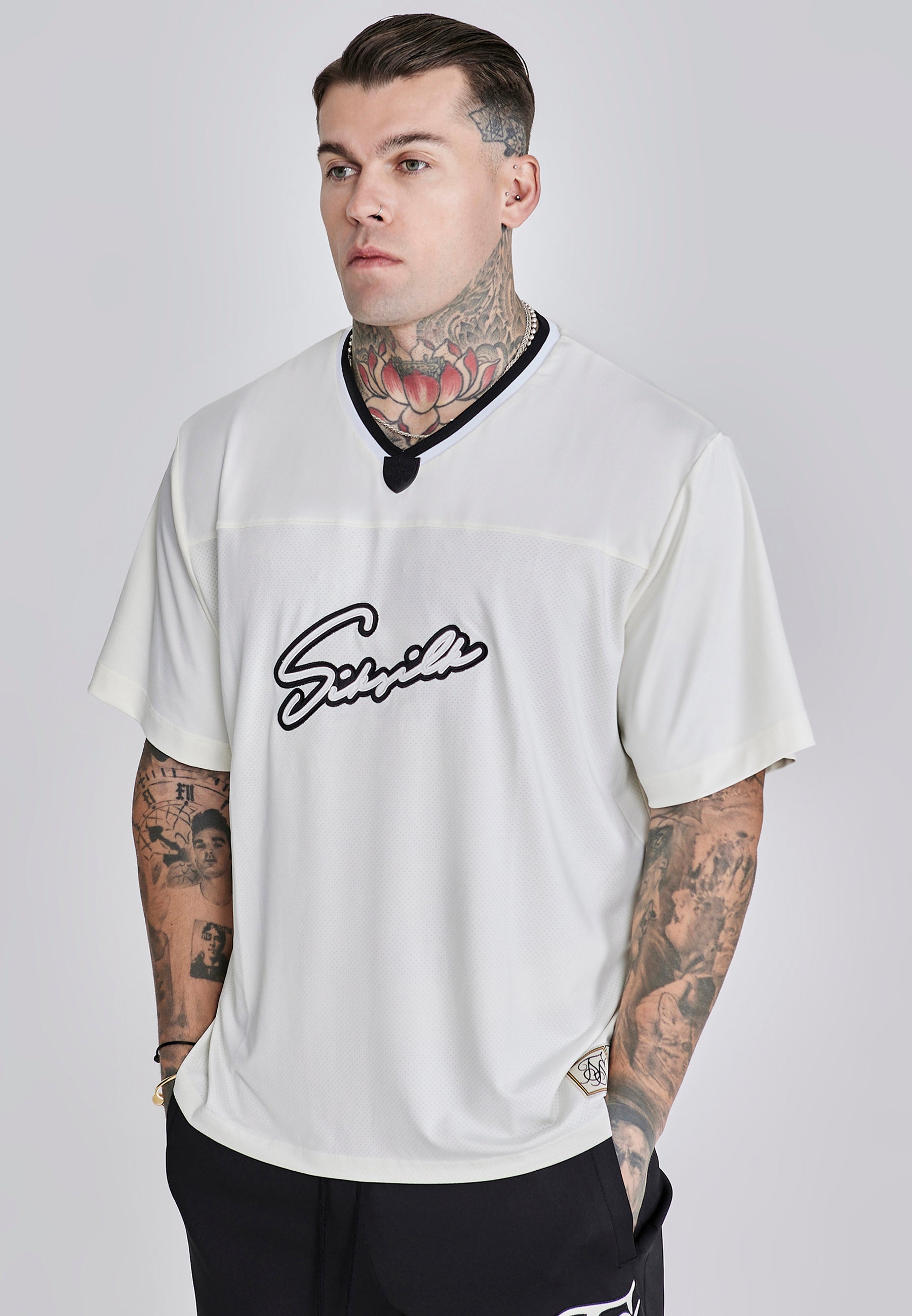 T-shirt sportiva in ecru T-shirt SikSilk