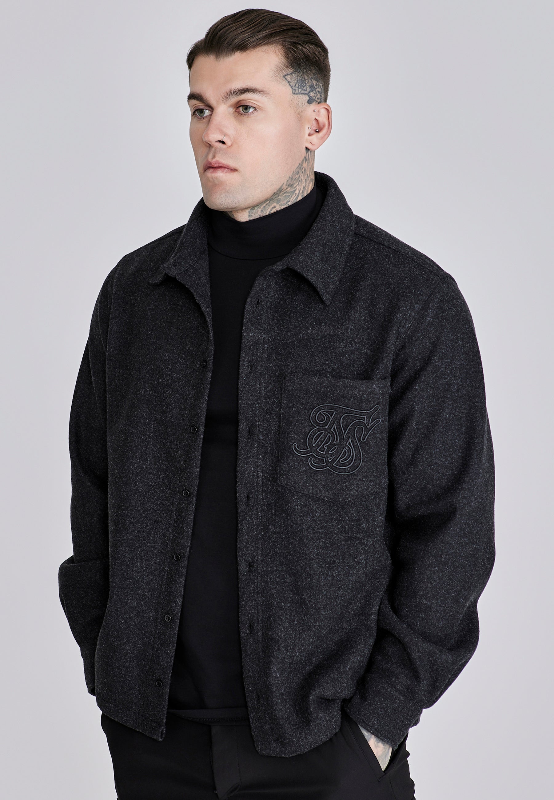 Camicia over in grigio scuro SikSilk