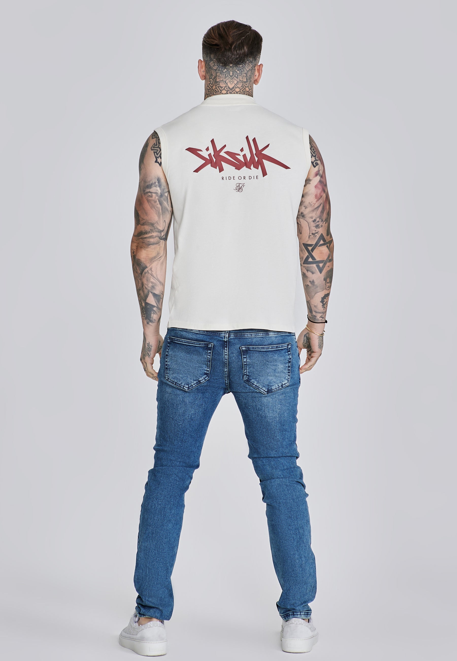 Gilet attivo in Ecrù, Magliette rosse SikSilk
