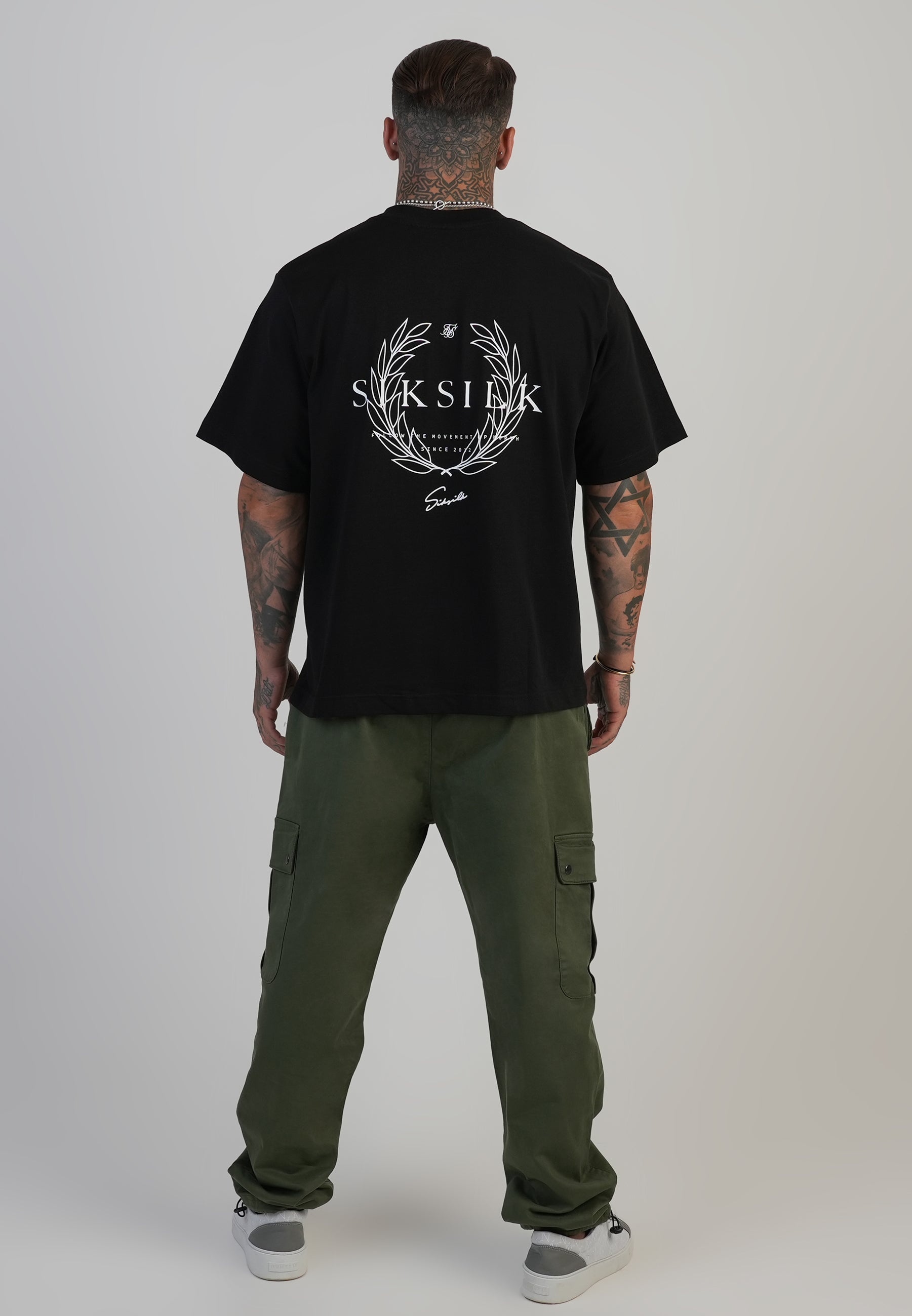 Pantaloni allentati Cargos in verde cachi SikSilk