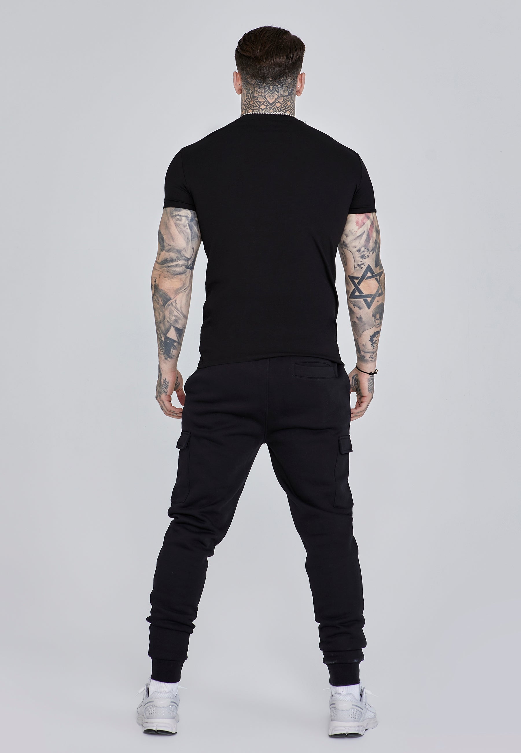 Maglietta Muscle Fit in nero Magliette SikSilk