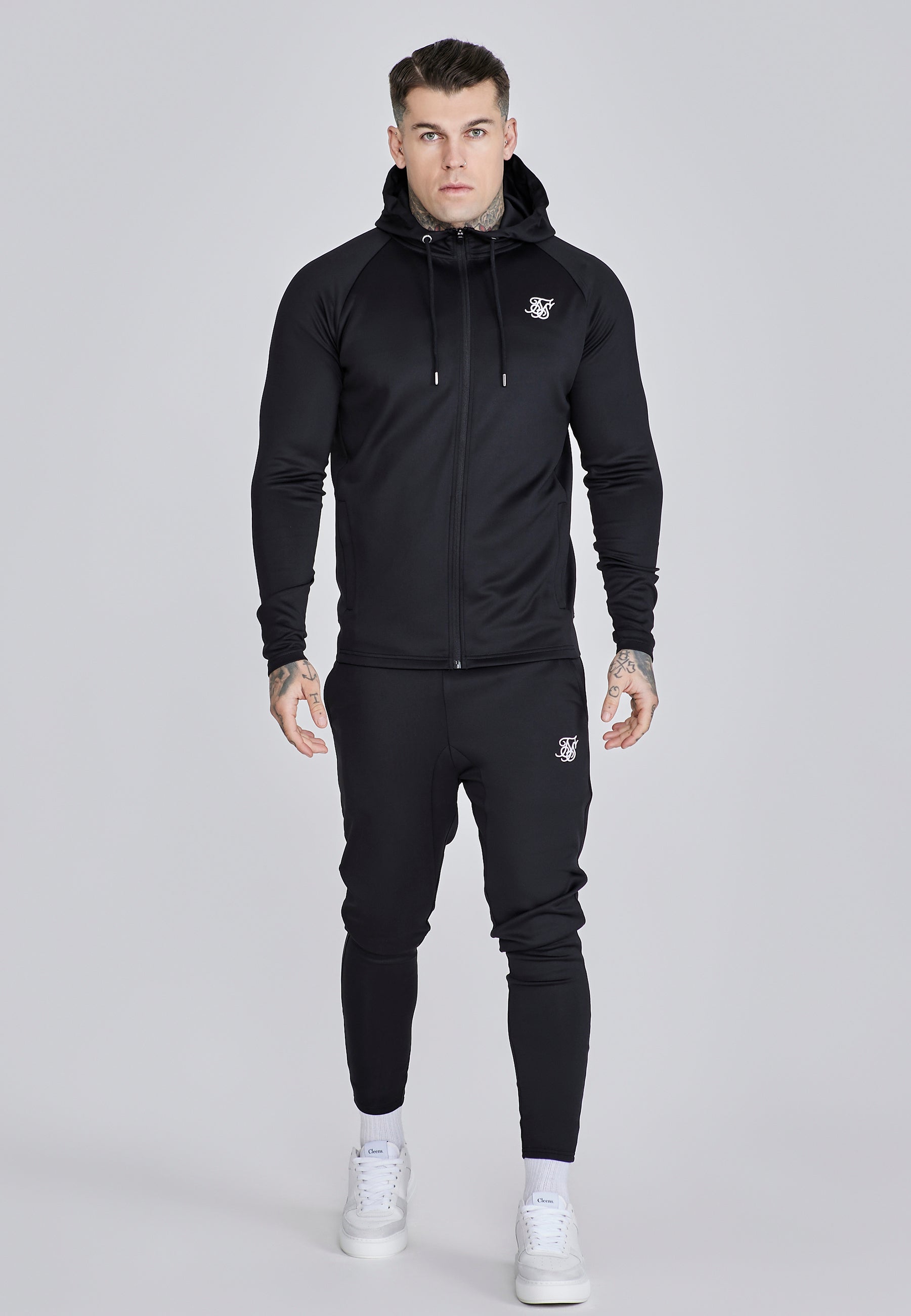 Felpa con cappuccio e pantaloni da jogging in set neri SikSilk