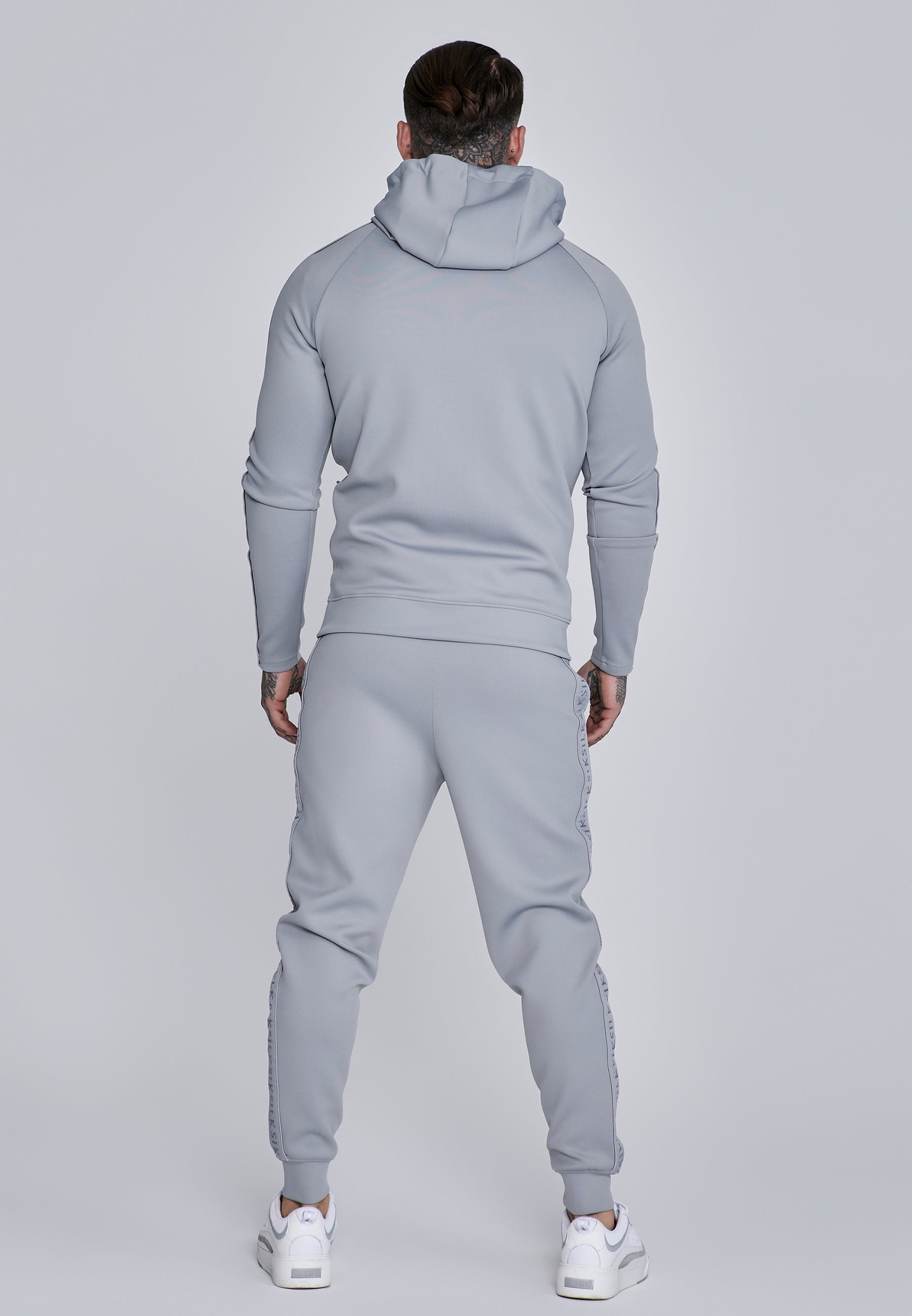 Set Felpa con cappuccio e Joggers in grigio SikSilk