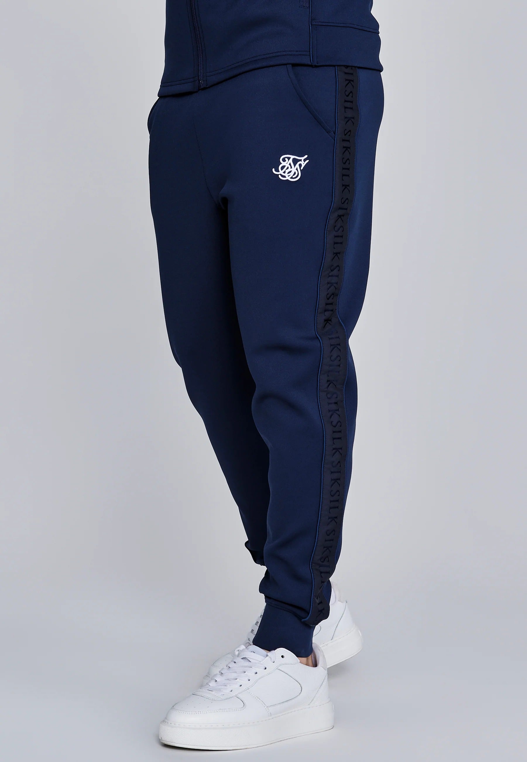 Set felpa con cappuccio e Joggers in Marina SikSilk