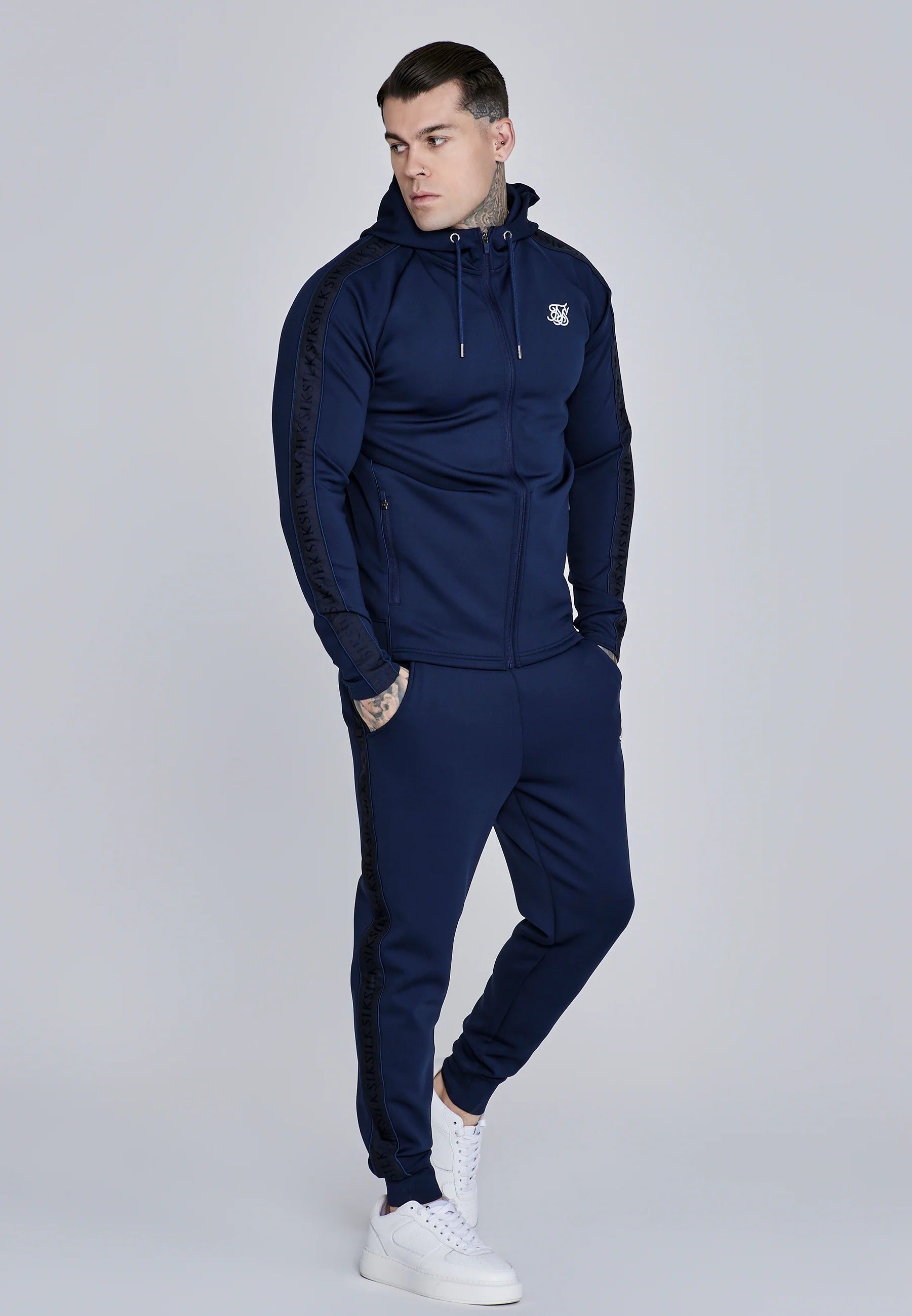 Set felpa con cappuccio e joggers in blu