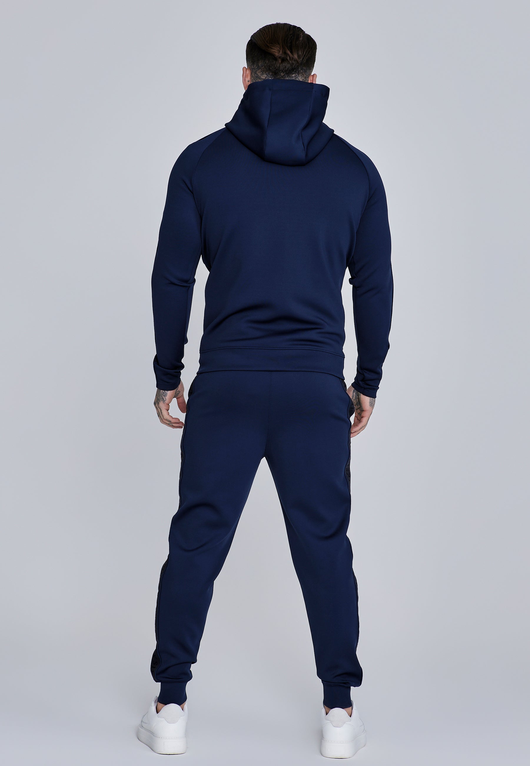 Set felpa con cappuccio e Joggers in Marina SikSilk