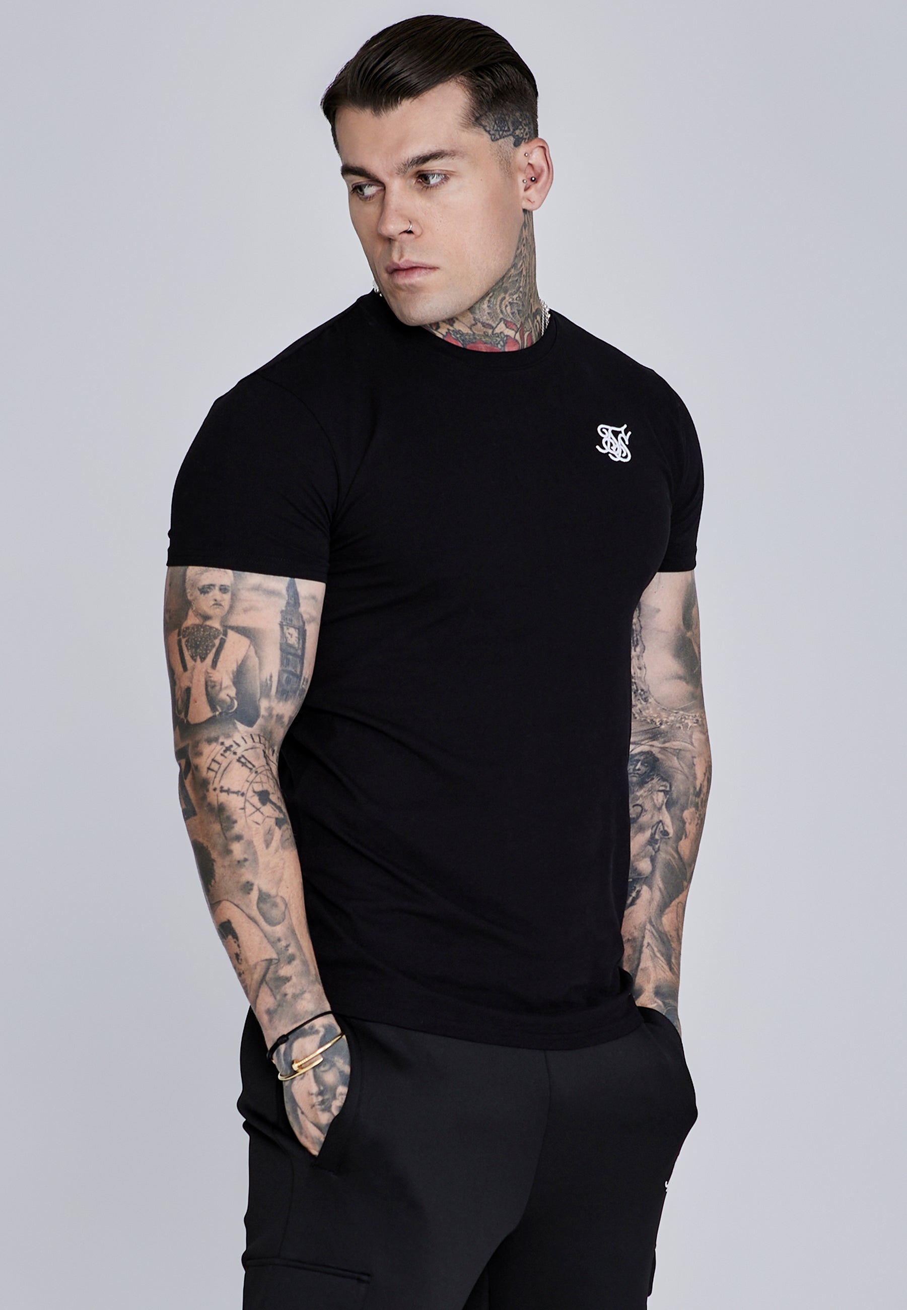 Maglietta Essentials in Nero Magliette SikSilk