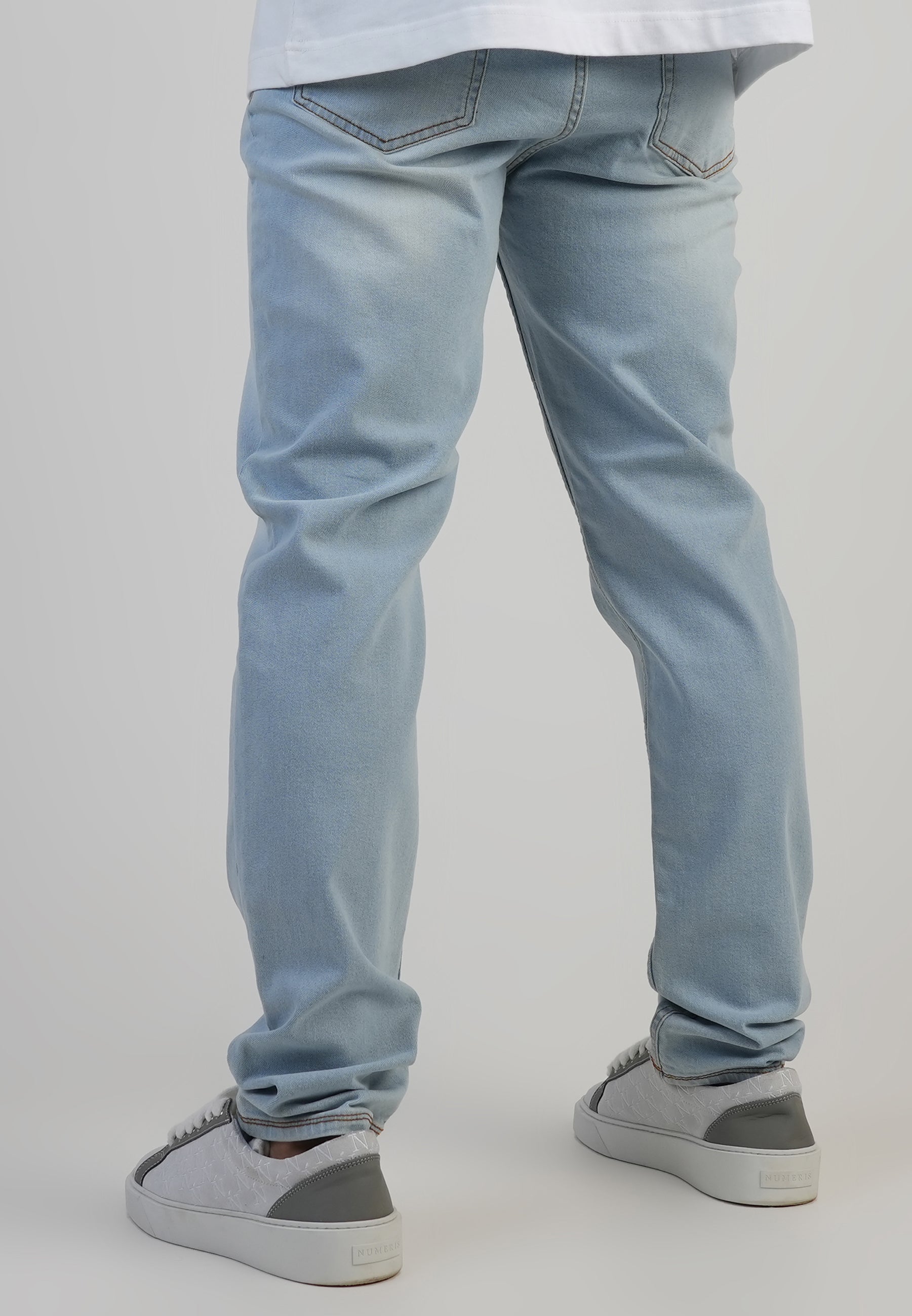 Jeans slim fit in azzurro lavato SikSilk
