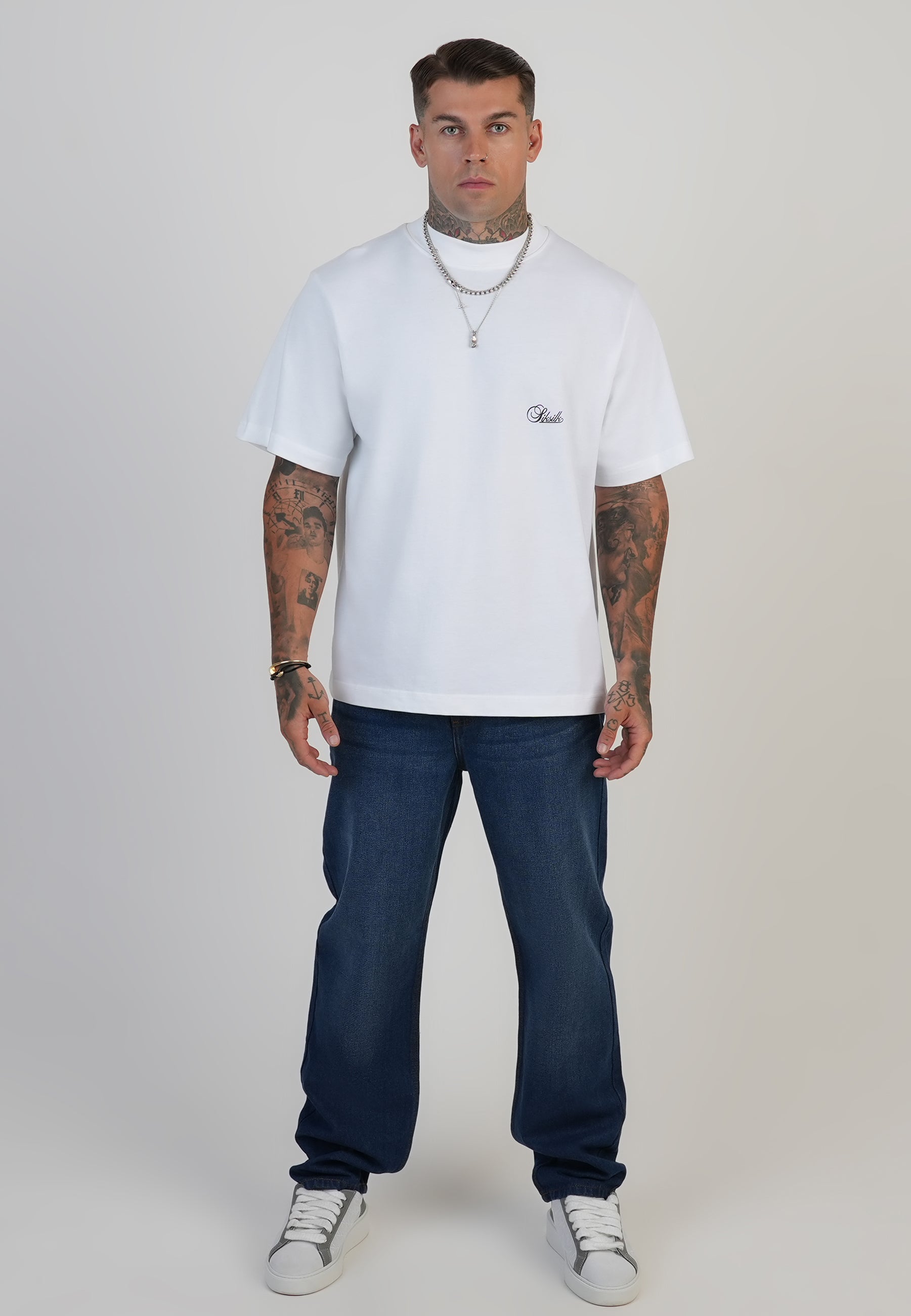 Jeans straight fit in blu scuro lavato SikSilk