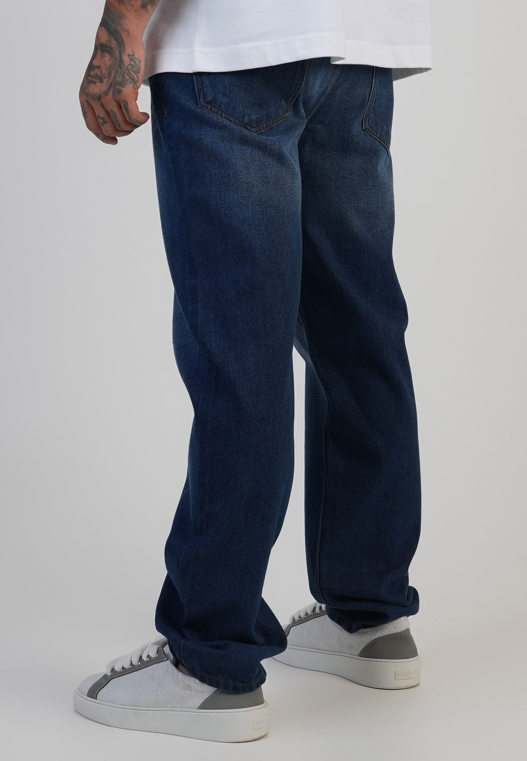 Jeans straight fit in blu scuro lavato SikSilk
