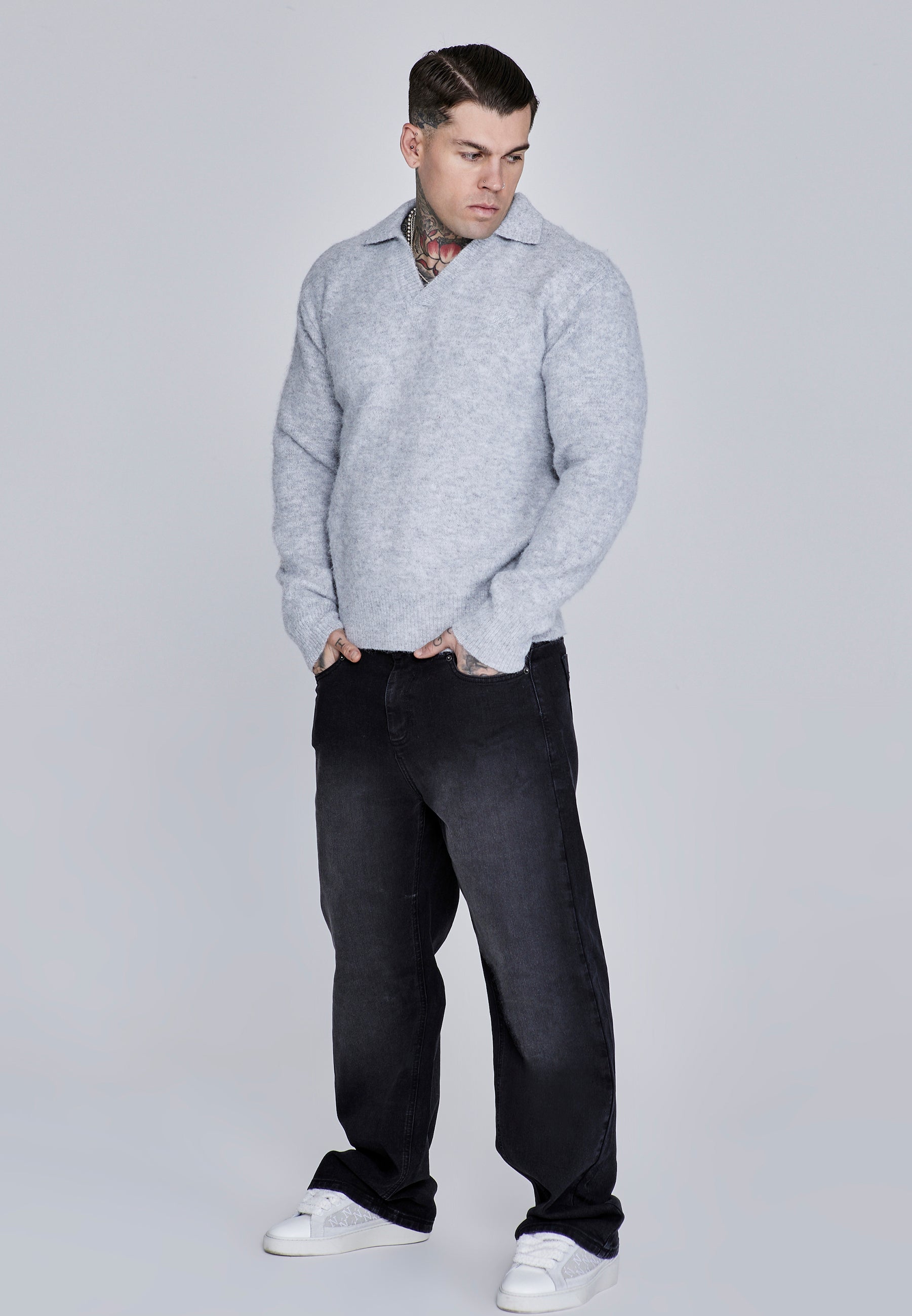 Jeans loose fit in nero lavato SikSilk