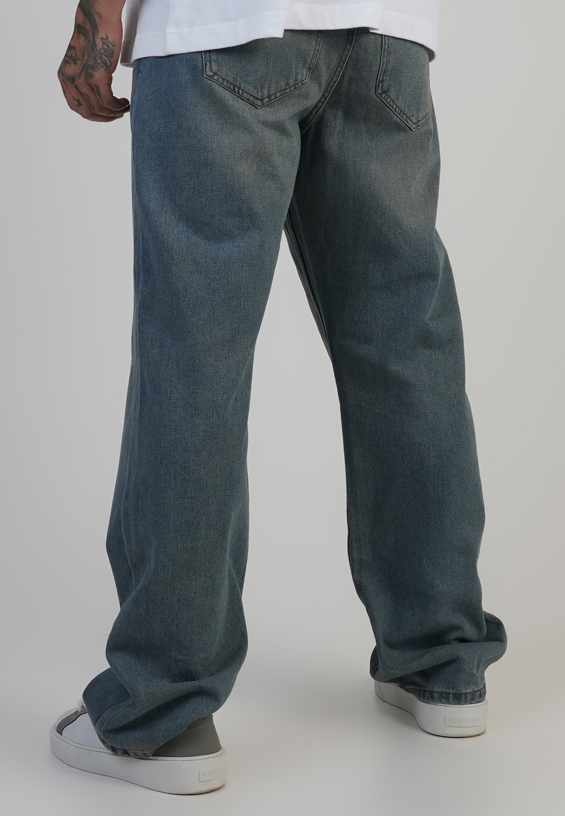 Jeans loose fit in blu vintage lavato SikSilk