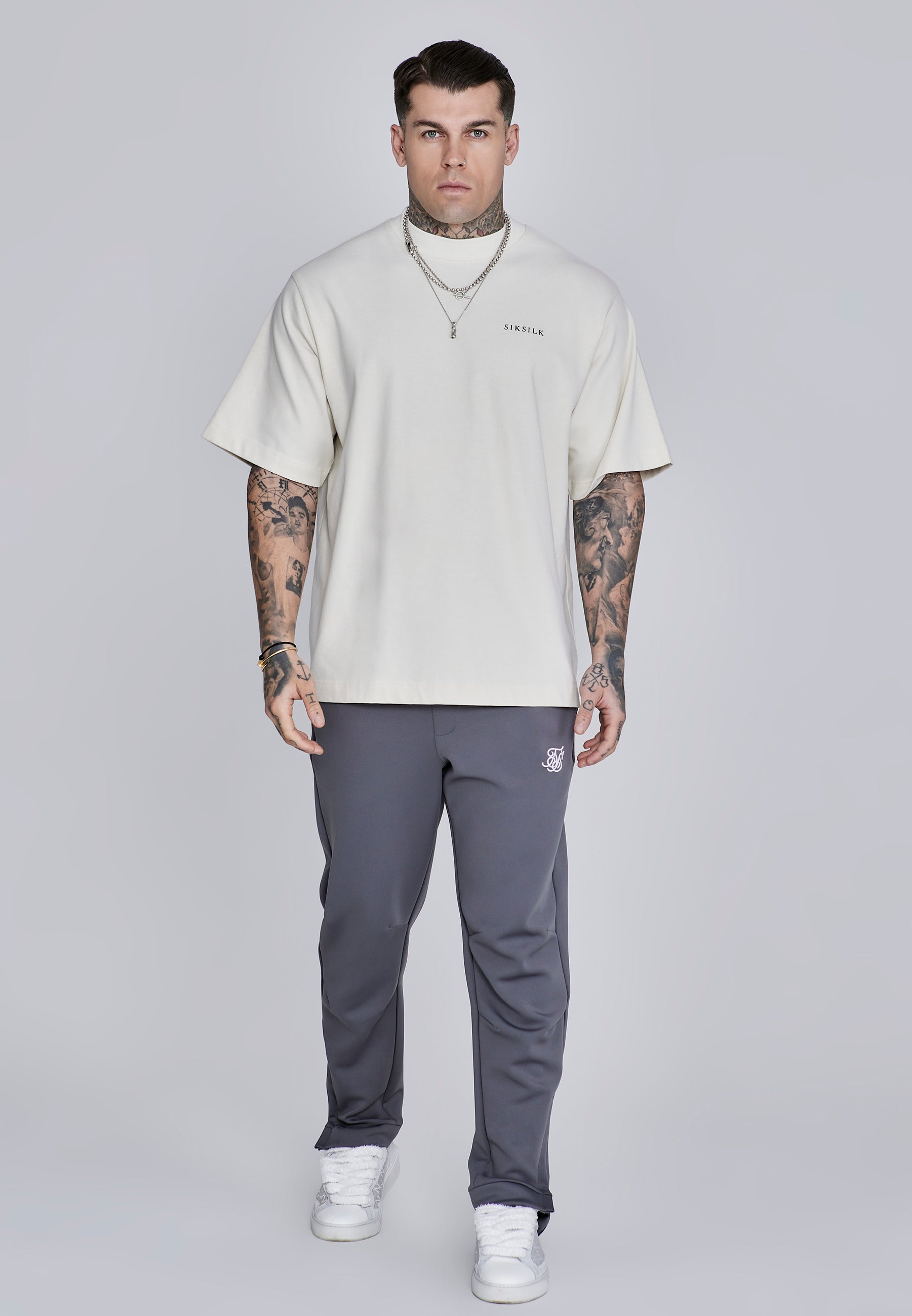 Joggers Essentials in poliestere grigio scuro Pantaloni SikSilk