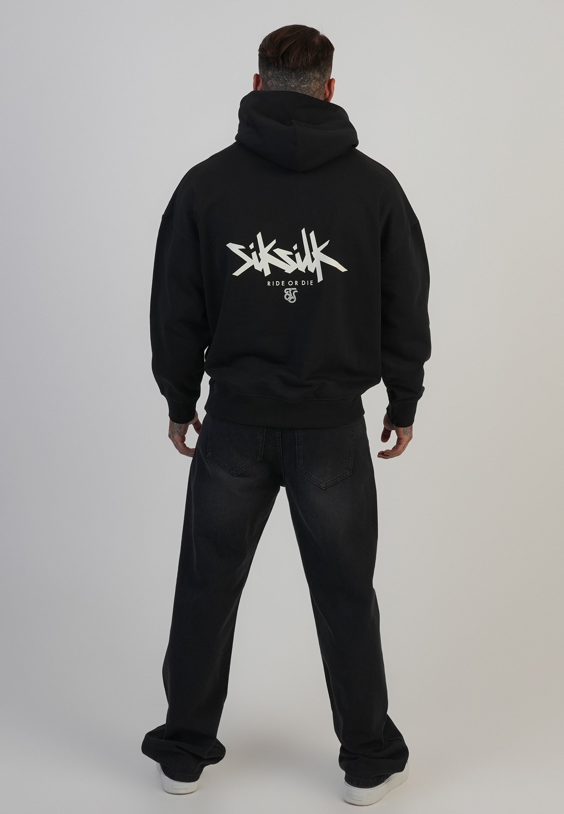 Felpa grafica con cappuccio in nero SikSilk