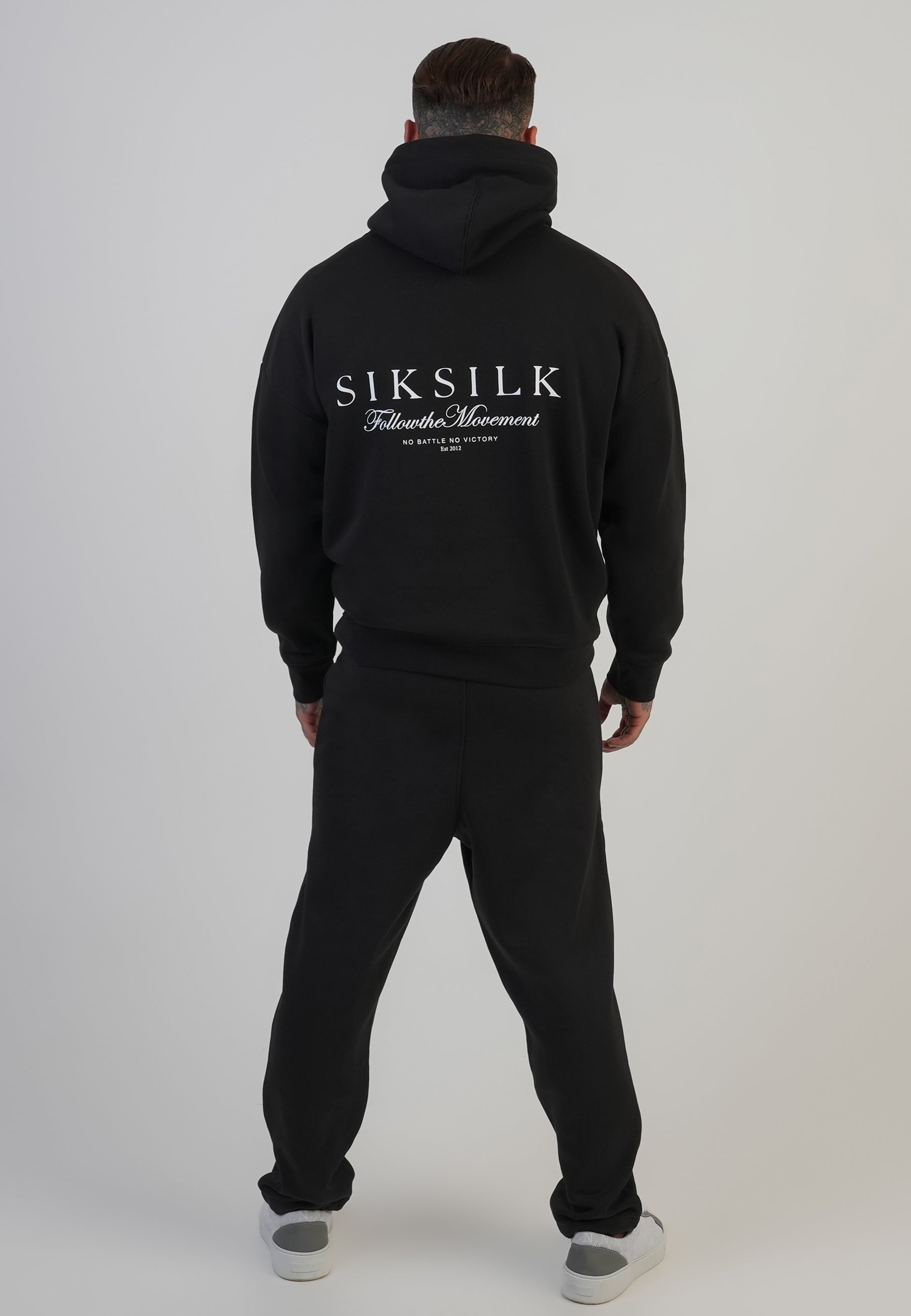 Felpa grafica con cappuccio in nero SikSilk