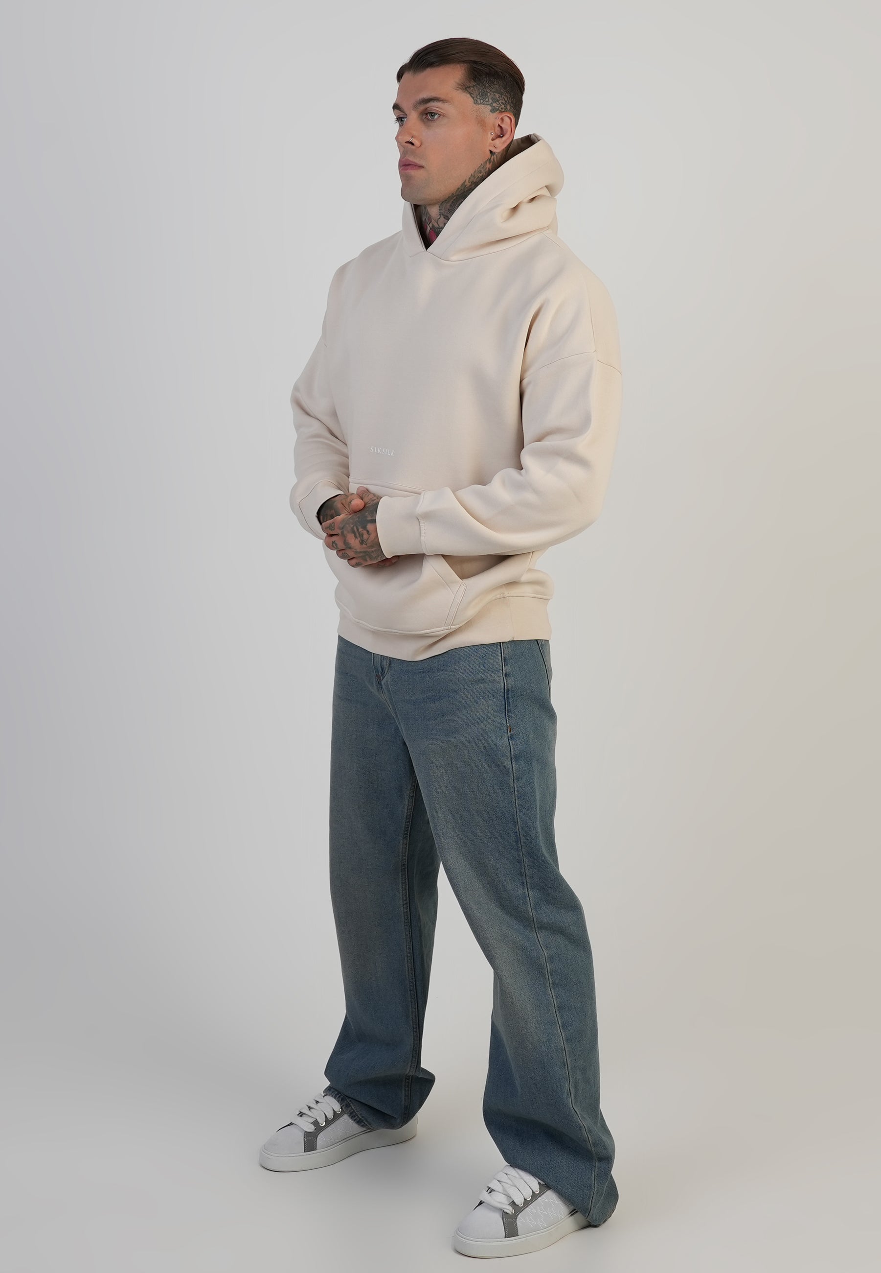 Felpa con cappuccio grafica in ecru Felpa con cappuccio SikSilk